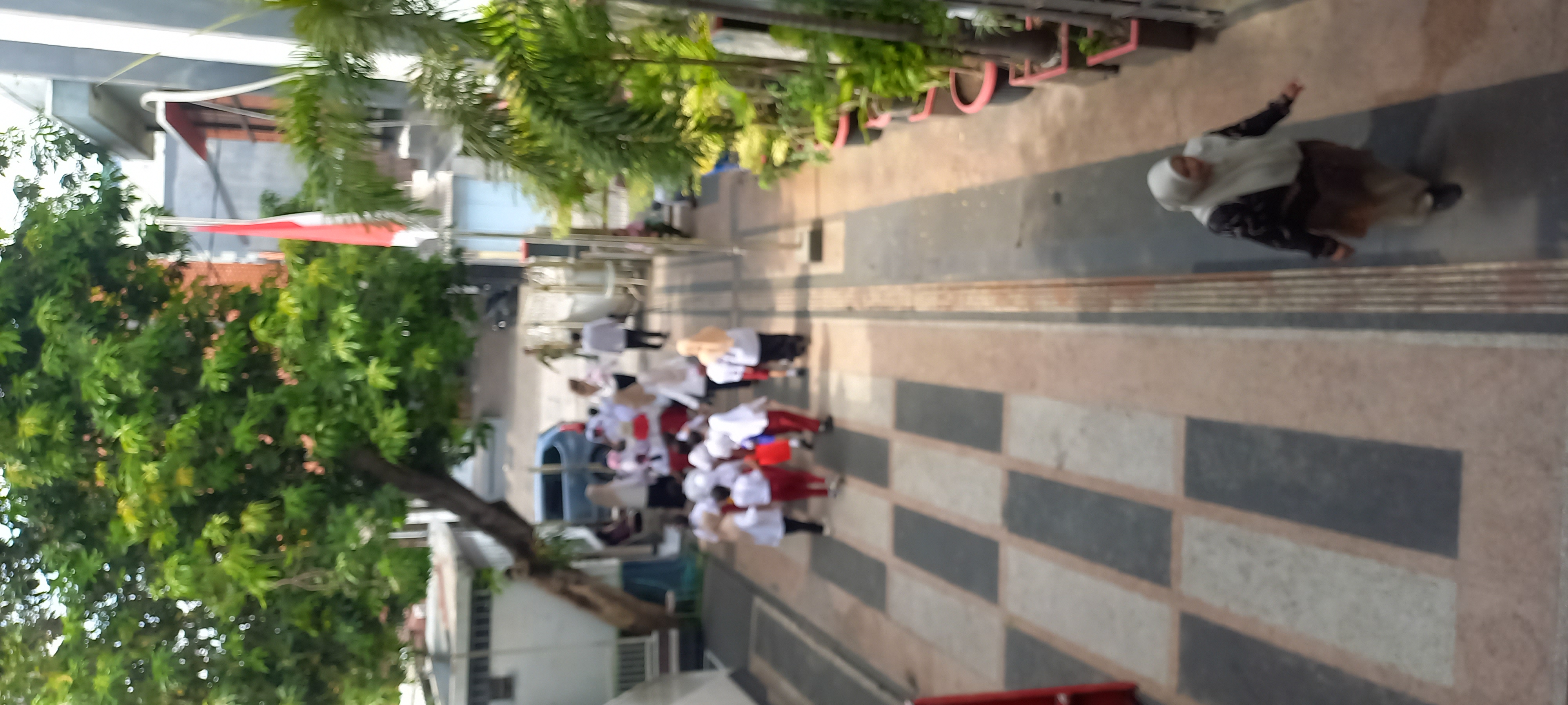 ada kegiatn outdor siswa/i lebaga SD kls 3 pengena...