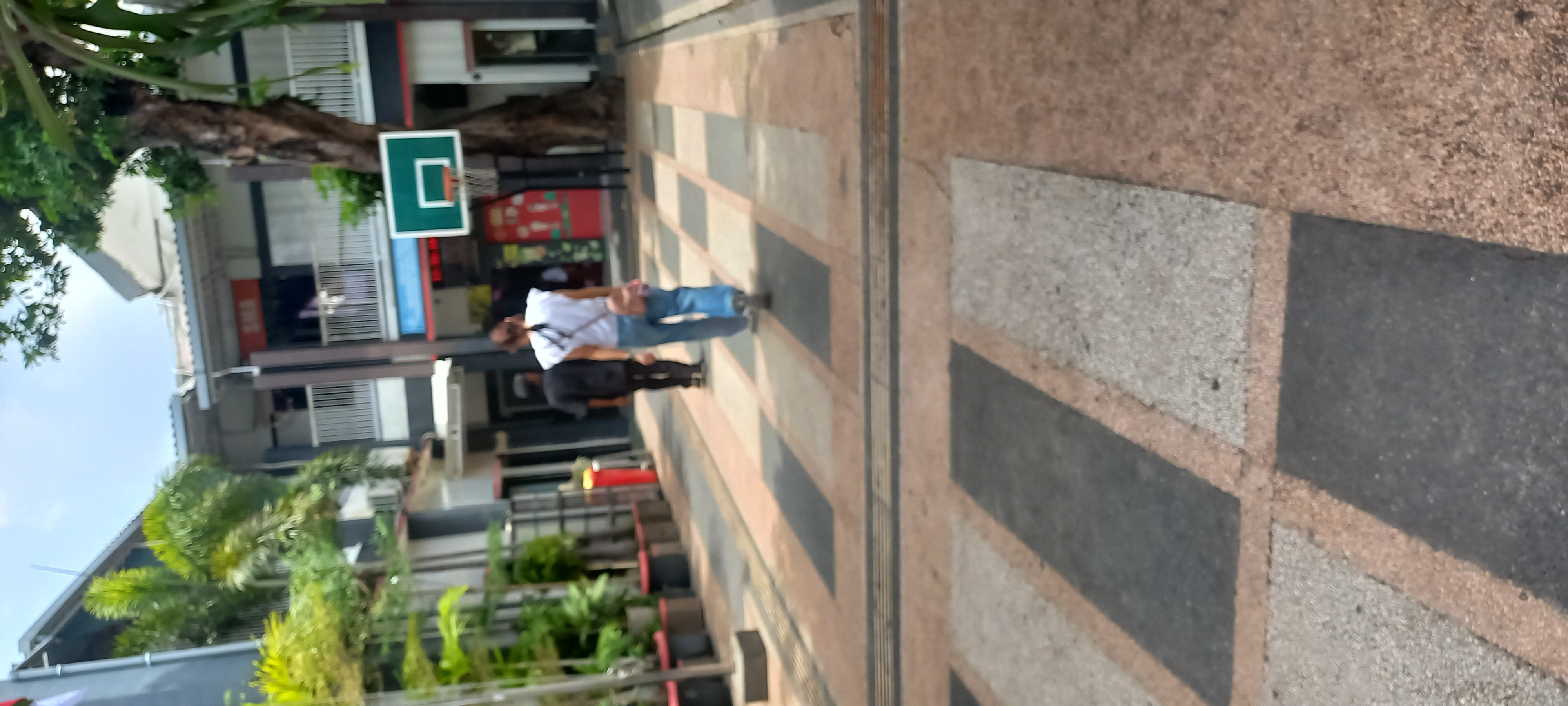 Memantau aktifitas plg sekolah lembaga TK dan ada...