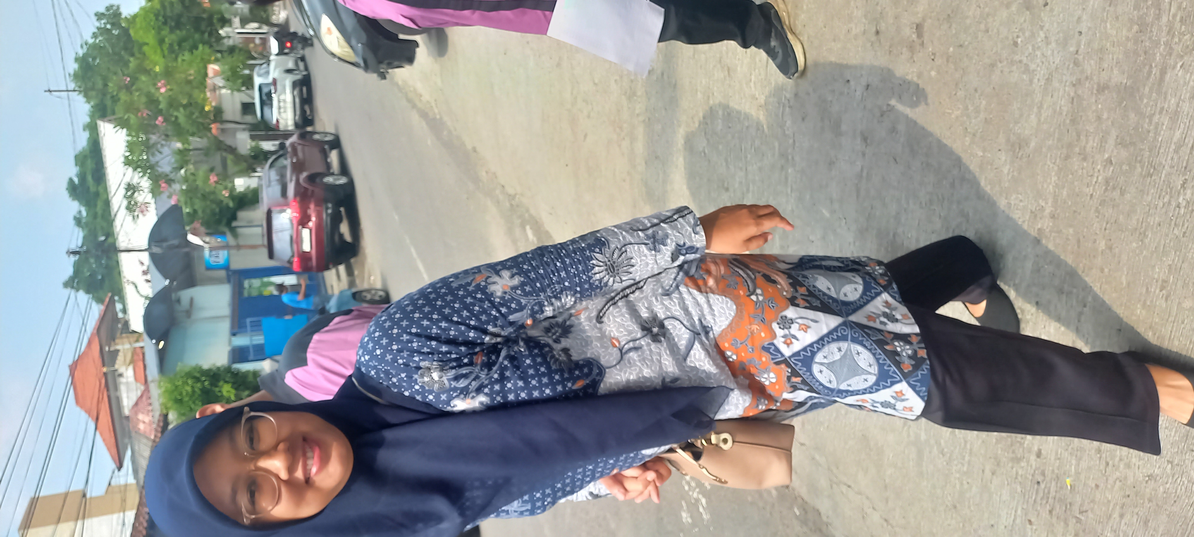 ada kegiatan outdor lembag xollwge tujuan pasar tr...