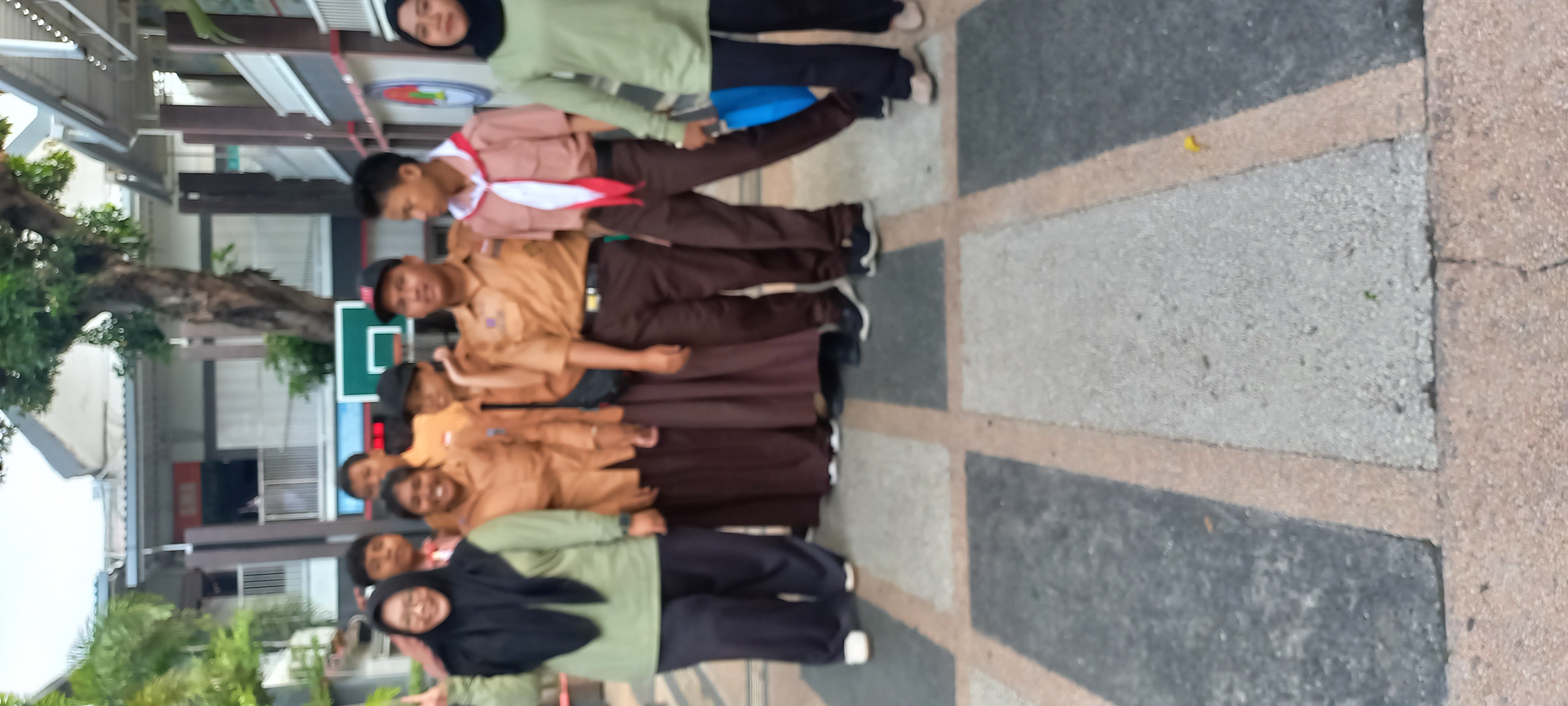 <p>asa kegiatan  outdor lembaga  SMA belanja di pa...