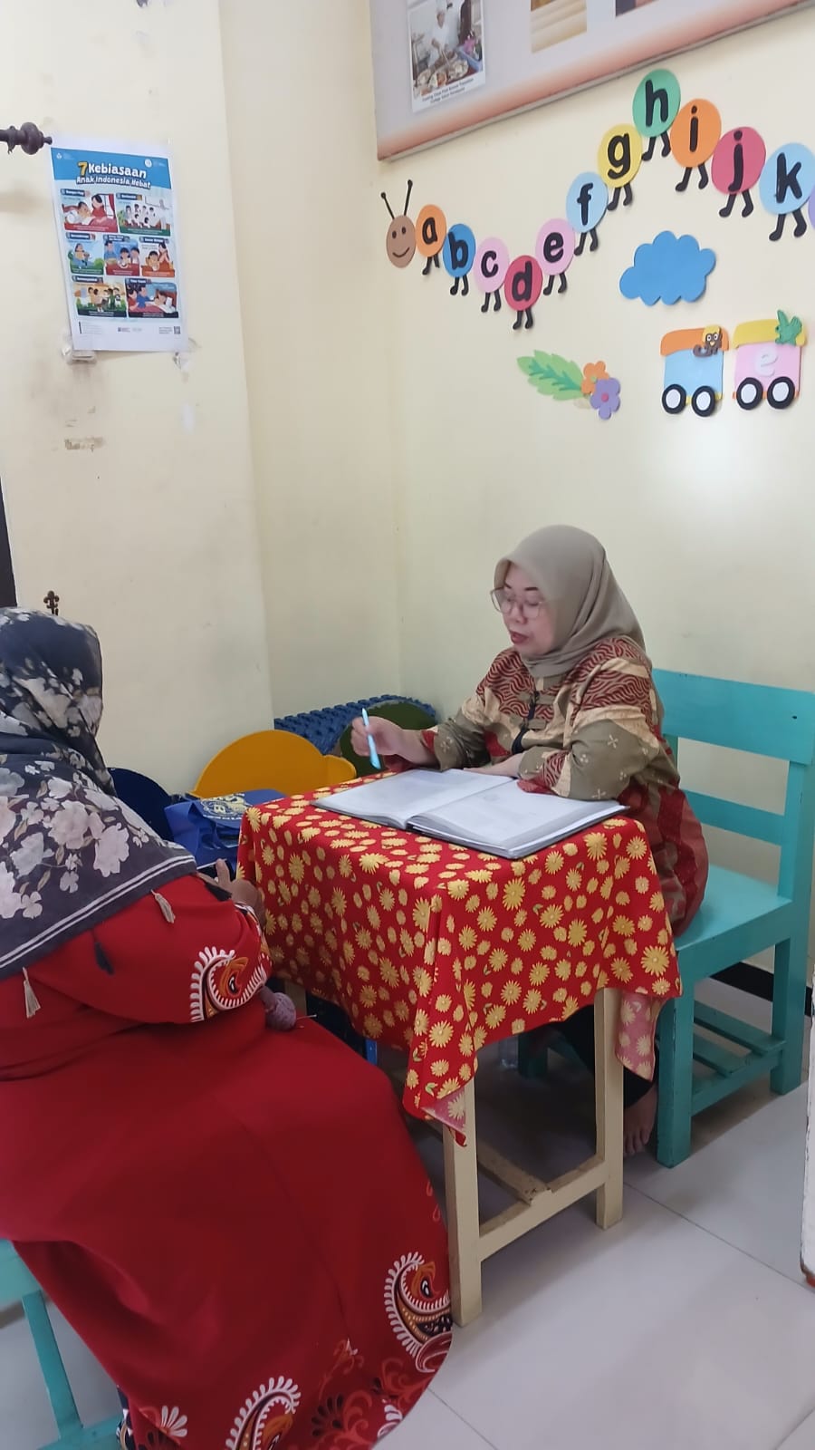 <p>Penerimaan Raport Perkembangan Siswa semester 1...
