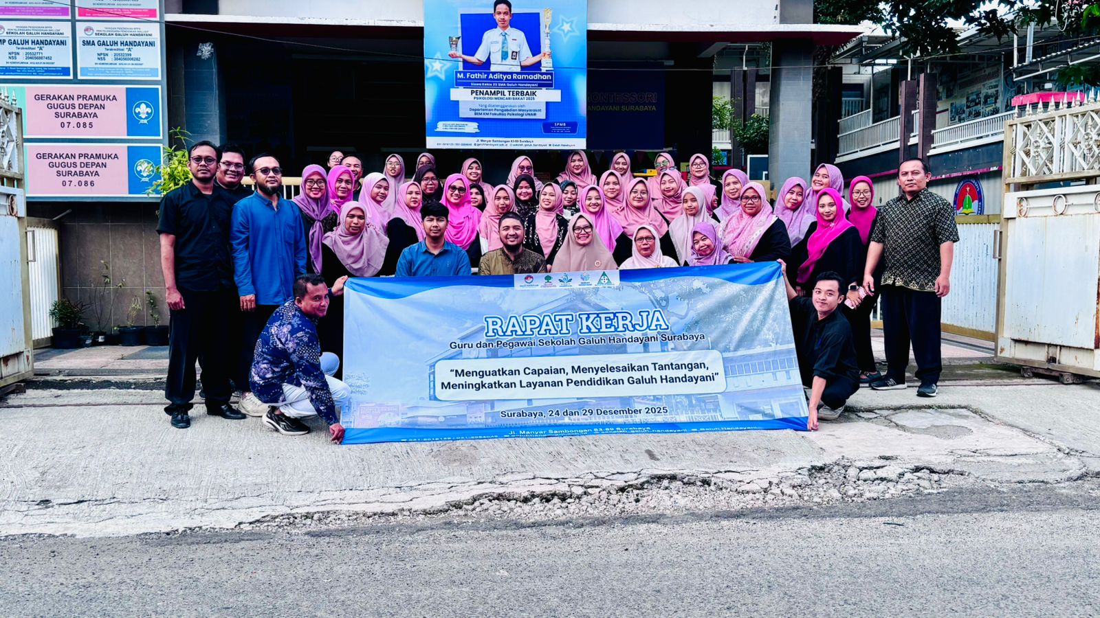 <p>Melanjutkan presentasi mulai sd, tk dan terapi<...