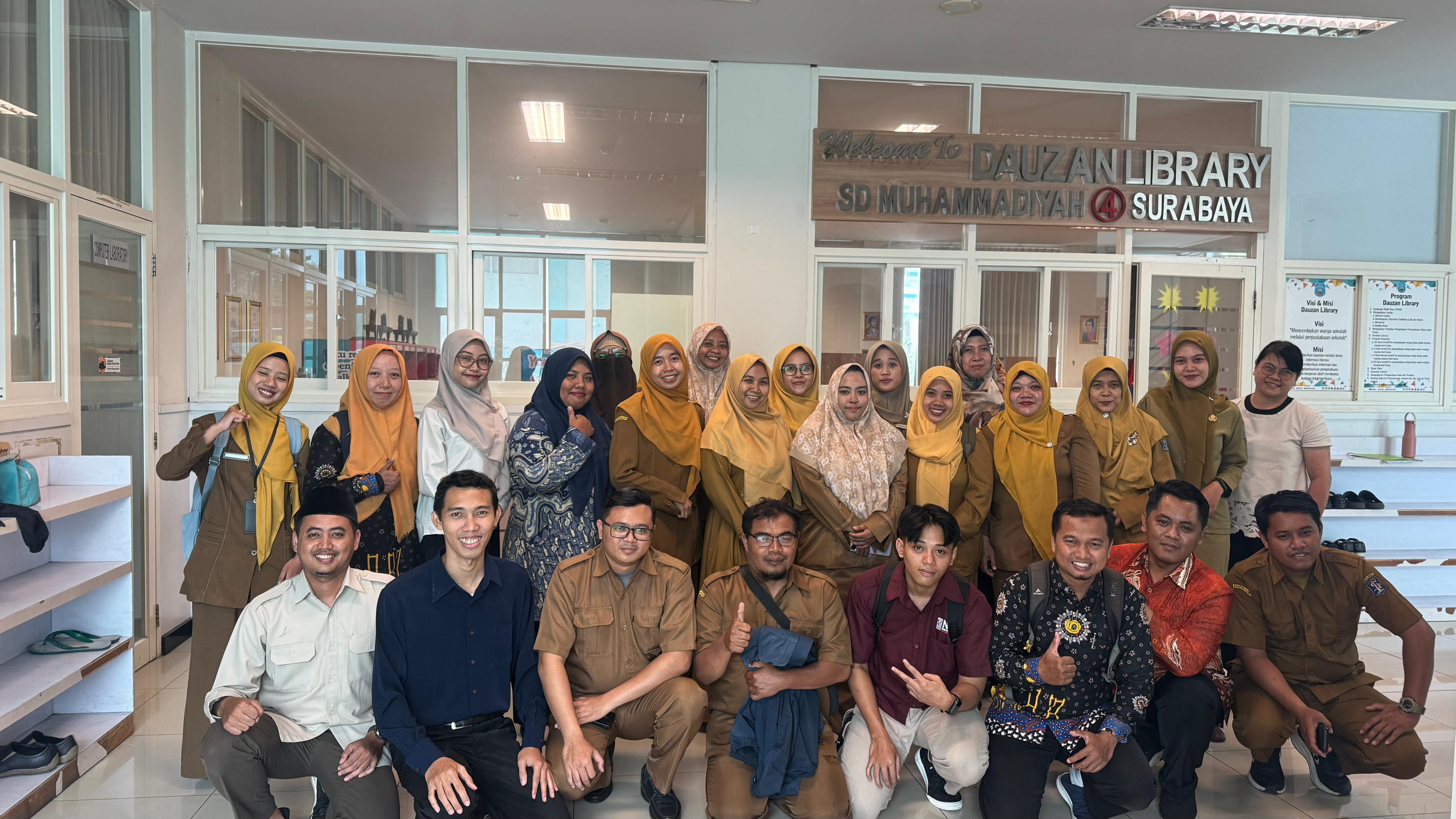 <p>Mengikuti rapat desiminasi digitalisasi pembela...