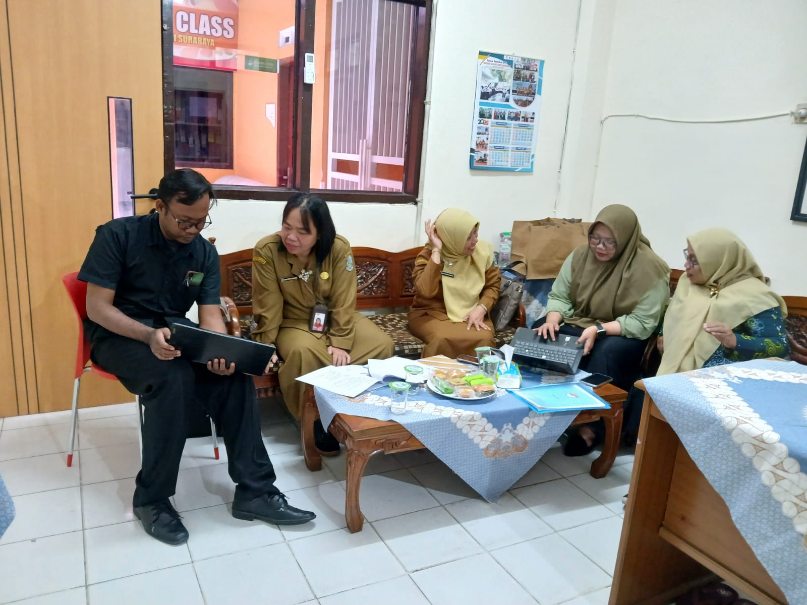 <p>Pelaksanaan Kegiatan Evaluasi Kinerja Sekolah (...