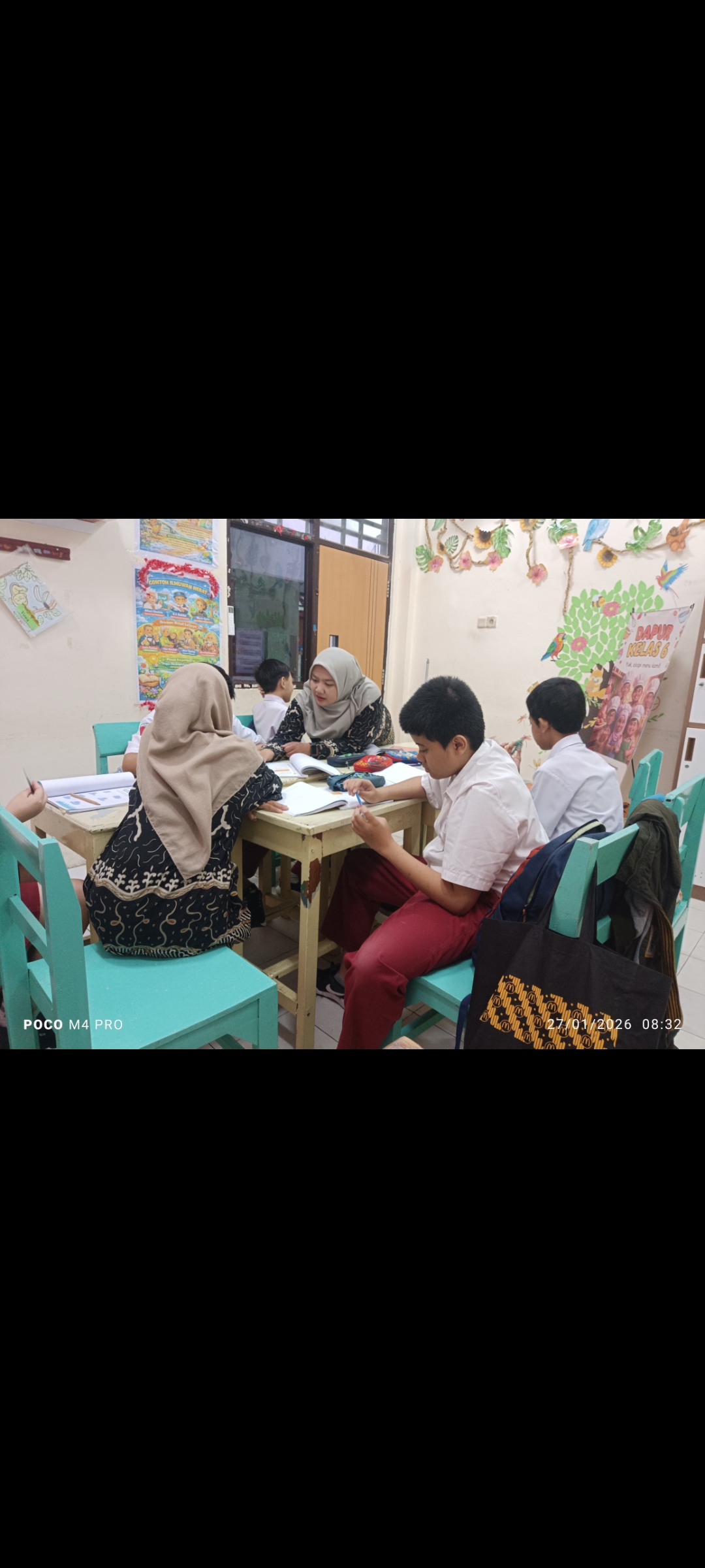 <p>Apersiepsi ( doa,absen,baca Pancasila,ikrar pel...