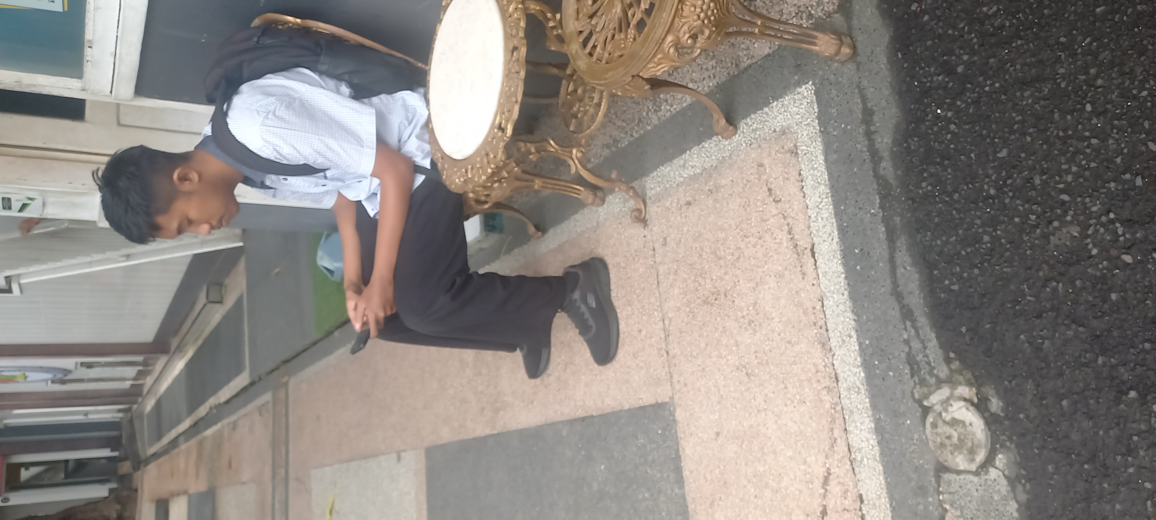 <p>ada satu calo  karyawan ats nm pak  Tesa,.. per...