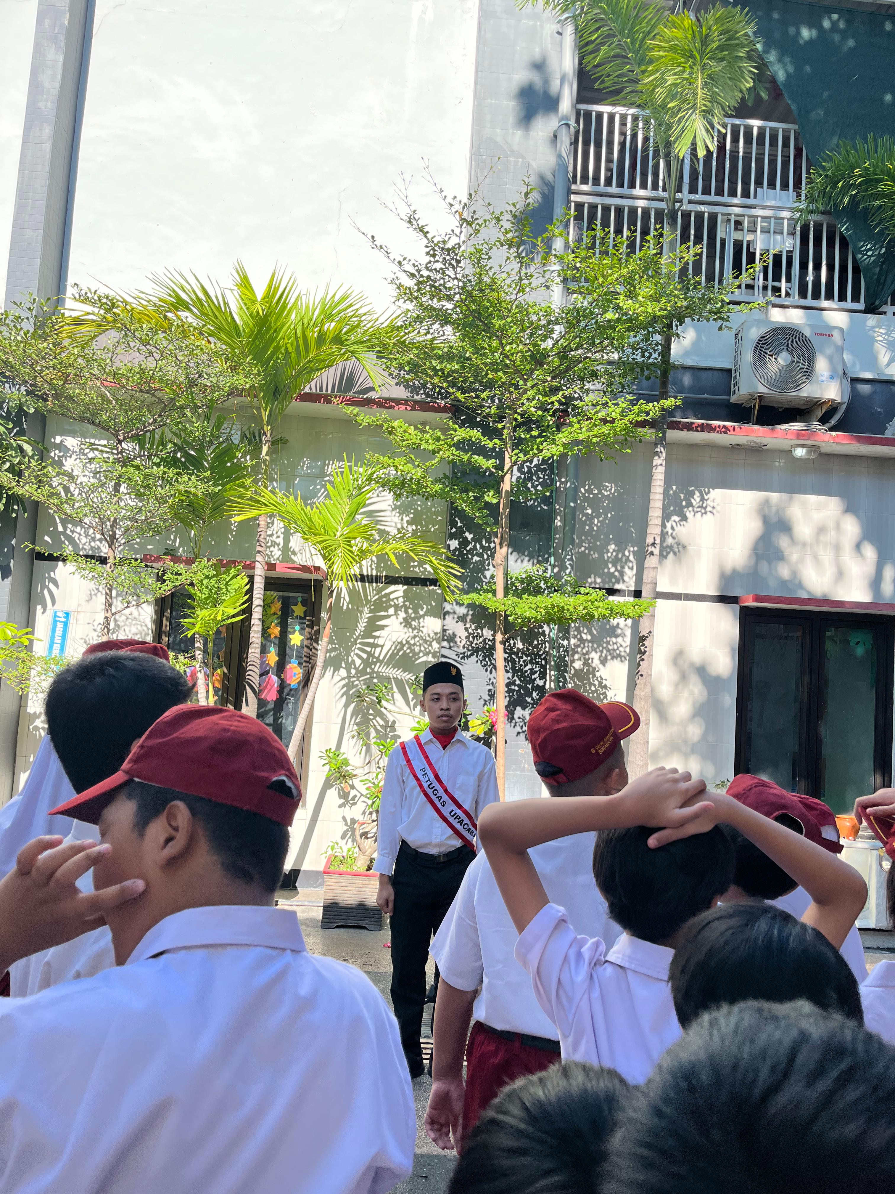 <p>Hari senin tamggal 2 februari saya melakukan ap...