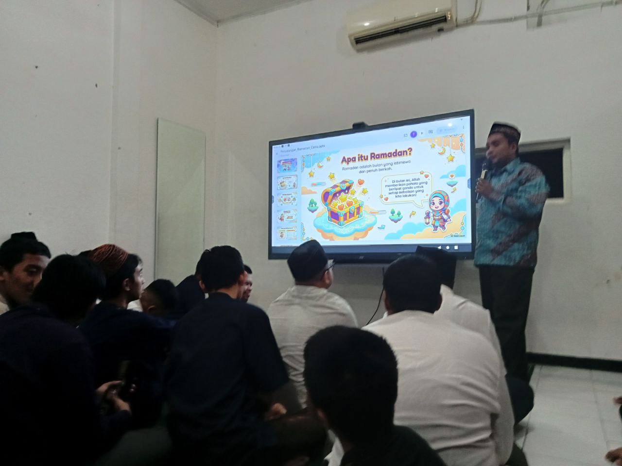 <p>Mendampingi kegiatan pondok ramadhan </p>