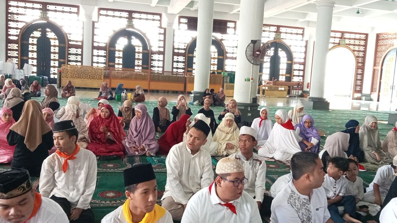 <p>mendampingi kegiatan Belajar Sejarah Islam di M...