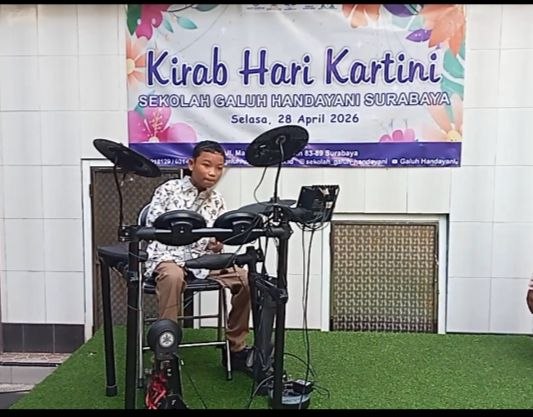 <p>Mendampingi bakat dan minat siswa.</p>