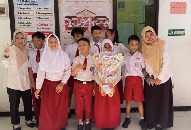 <p>Kegiatan kokurikuler membuat buket keberagaman...