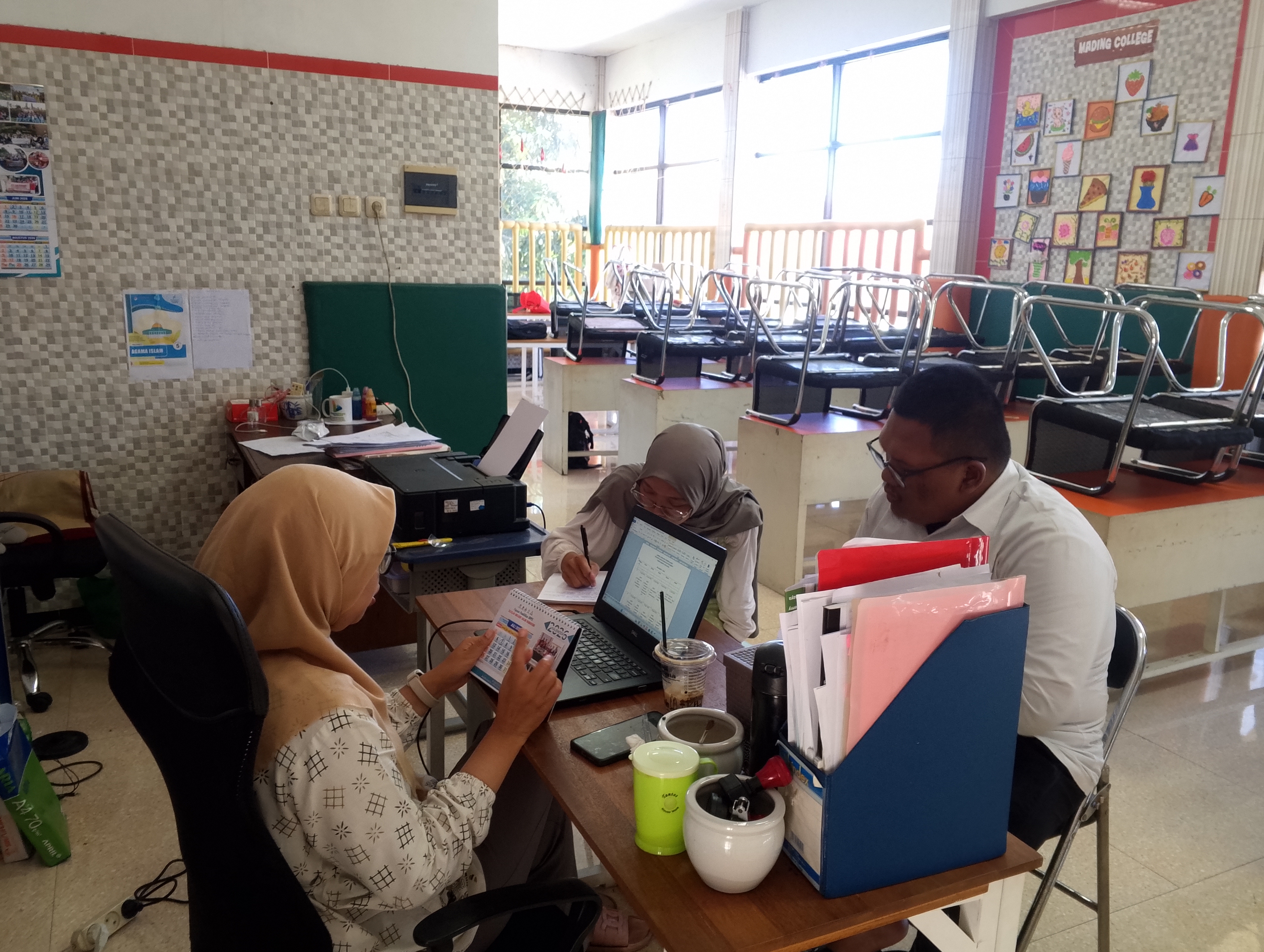 <p>Breafing dengan gpk, membahas  kondisi kelas, a...