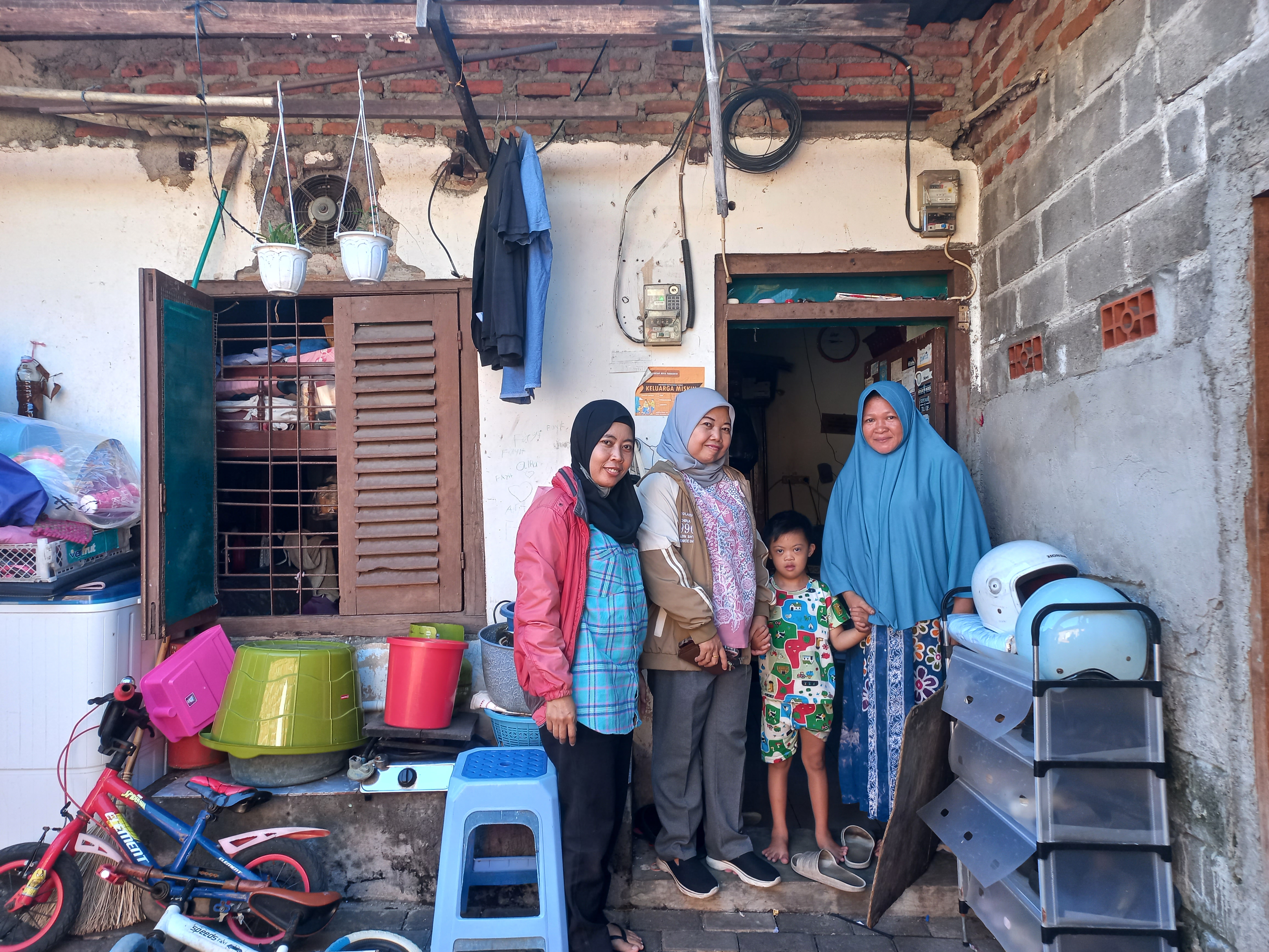 <p>Identifikasi 2 siswa baru, home visit siswa yg...