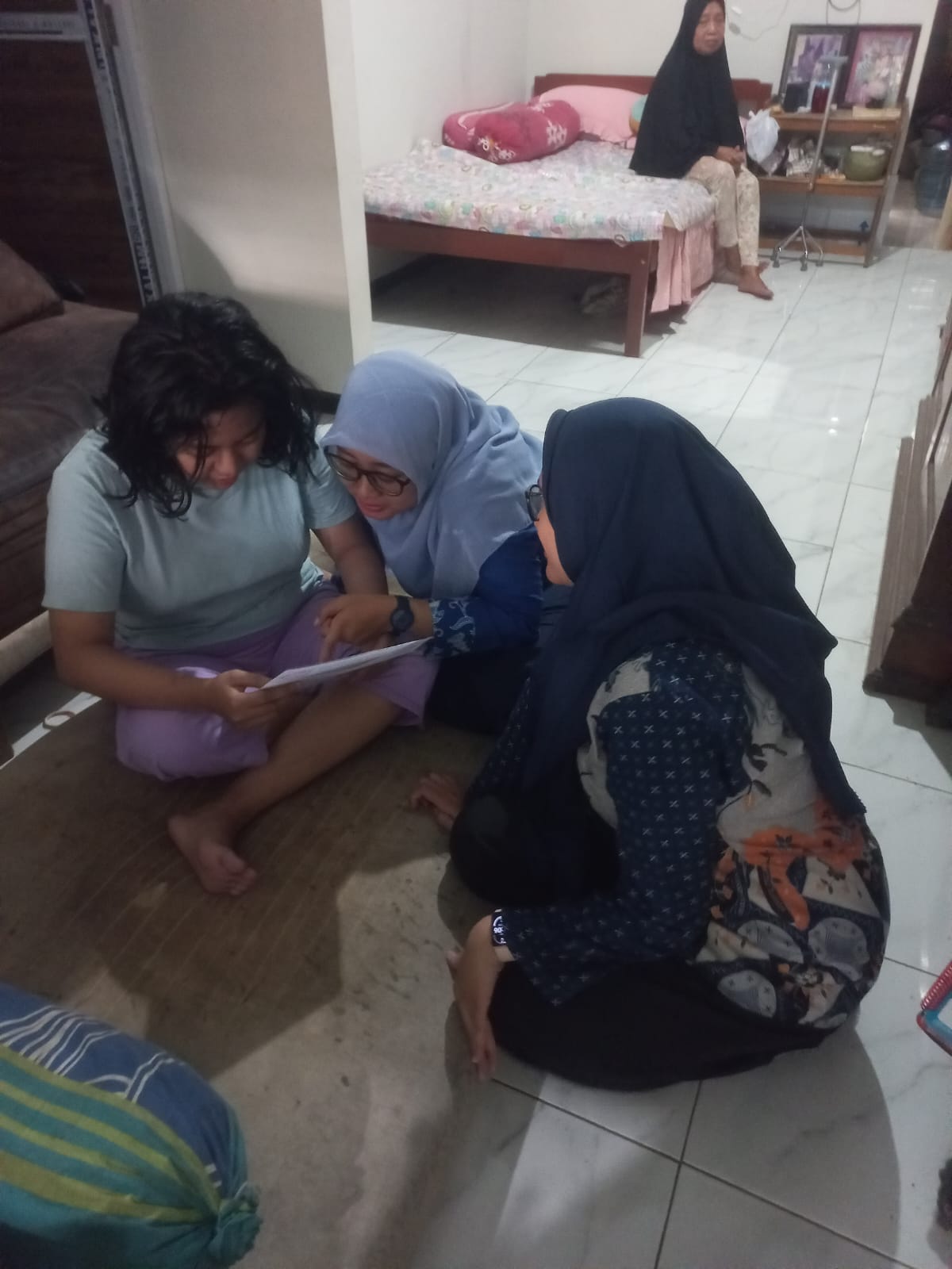 <p>Home visit ke rumahnya Tisya siswa college</p>