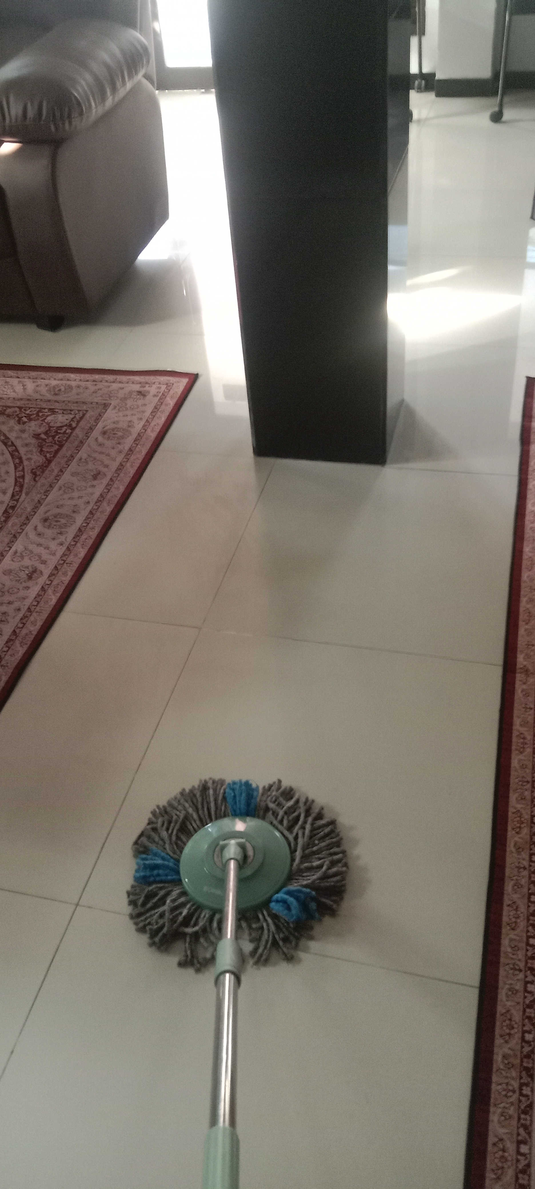 <ol><li>Pembersihan ruang tamu depan, ruang manaje...