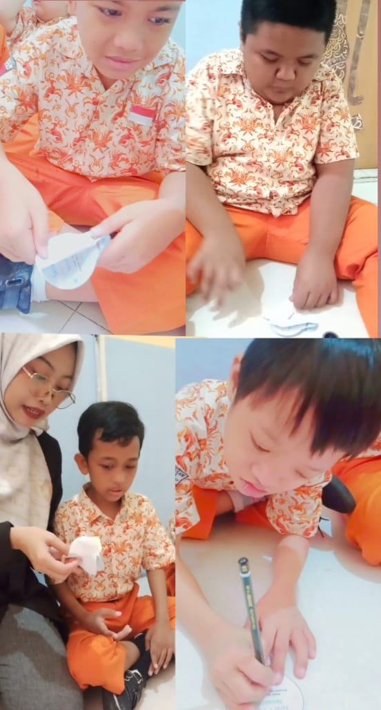 <p>- Membuat Lampion Hari Anak Nasional</p>