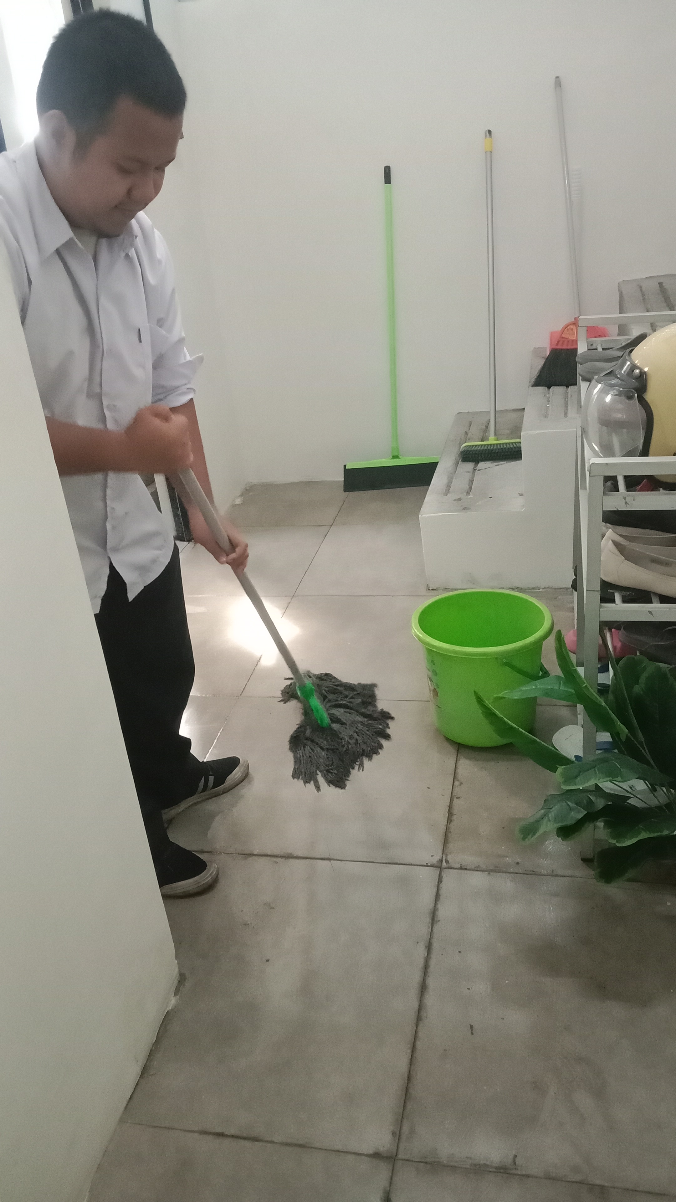 <ol><li>Proses pembayaran spp tranfer</li><li>Pela...