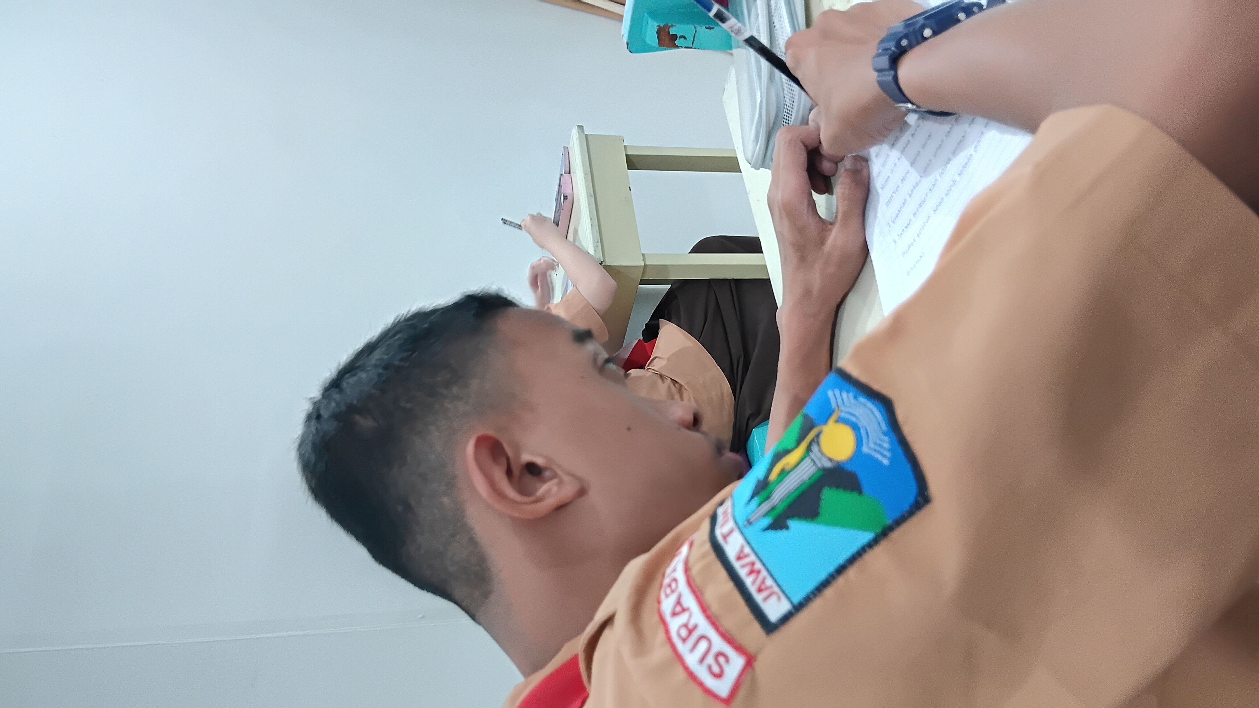 <p>Membimbing siswa siswi kelas X dalam proses pem...