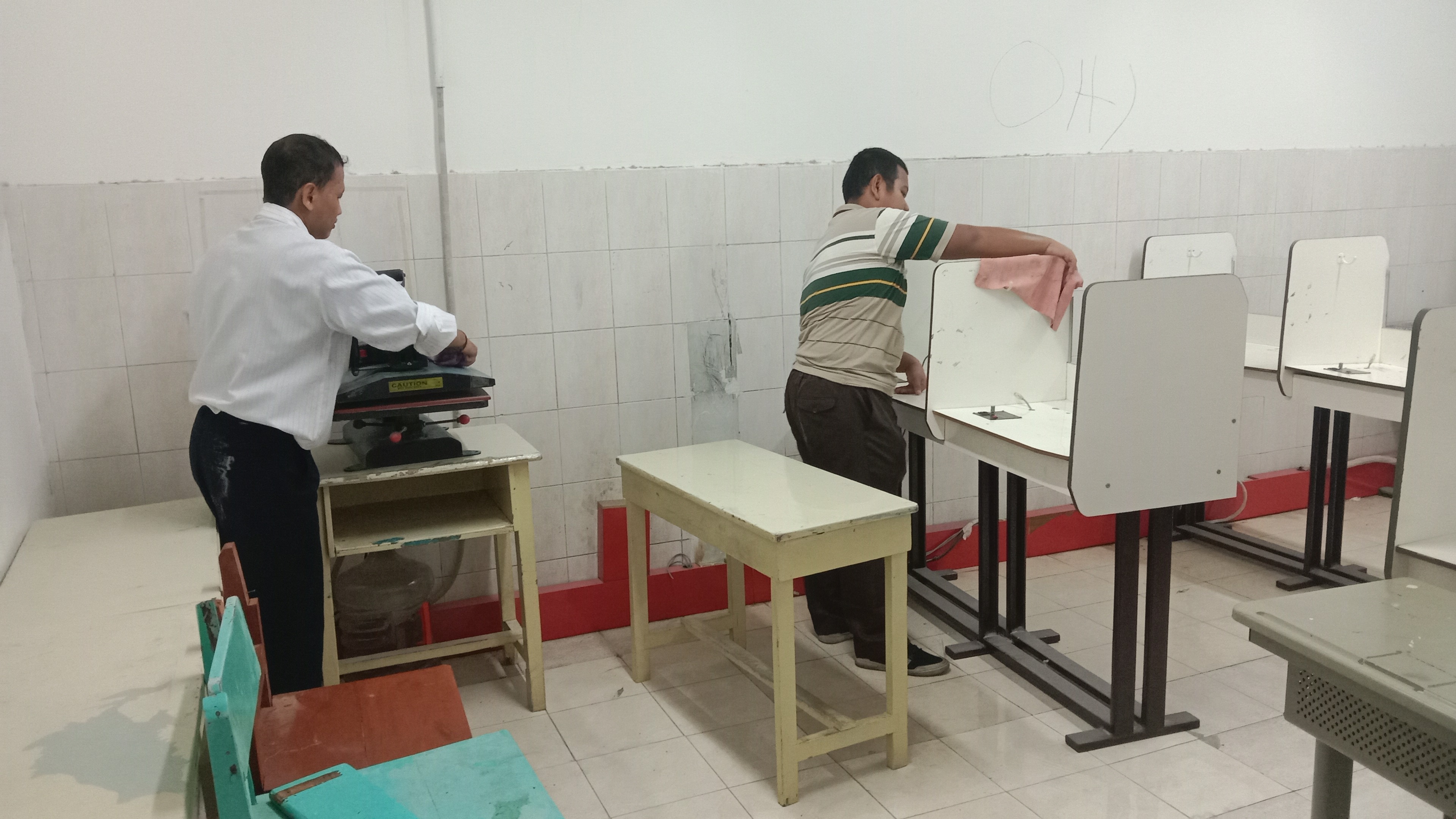 <ol><li>Pengarahan pekerjaan OB</li><li>Pembersiha...
