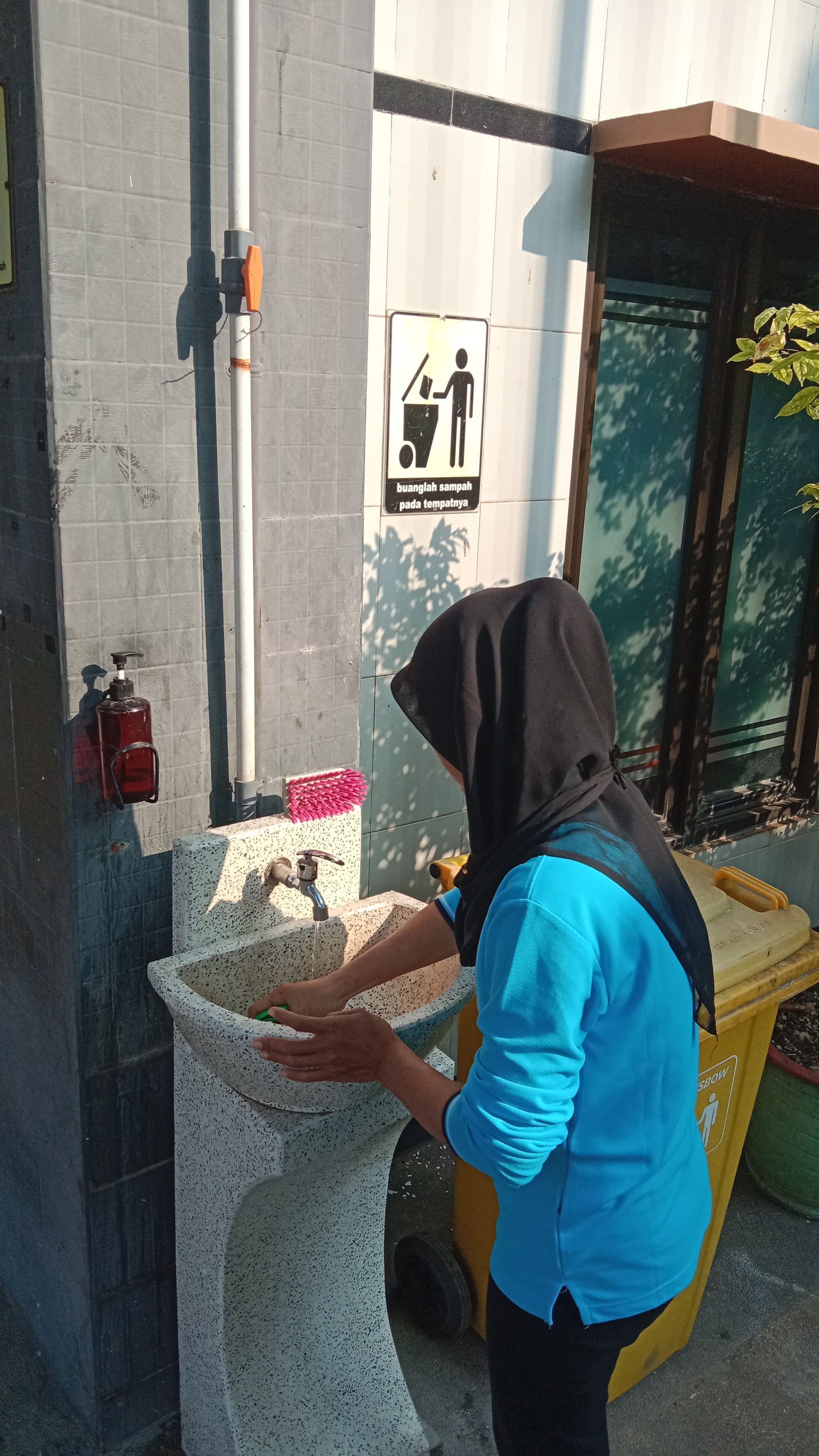 <ol>
<li>Cek sound system untk apel peringatan har...