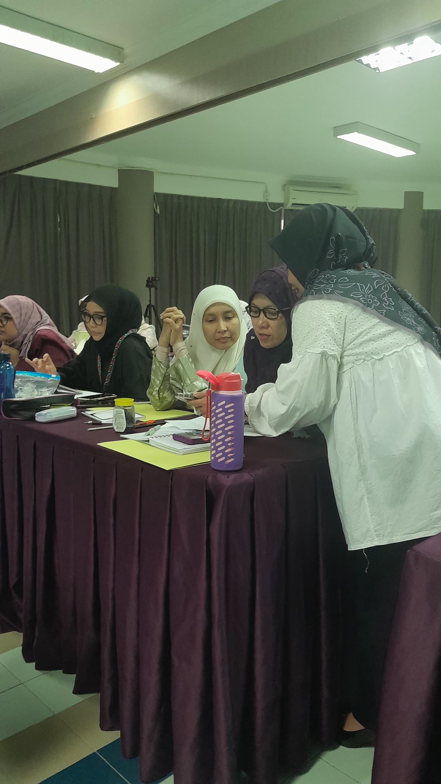 <p>Mengikuti pelatihan hari ke 2 Seameosen</p>