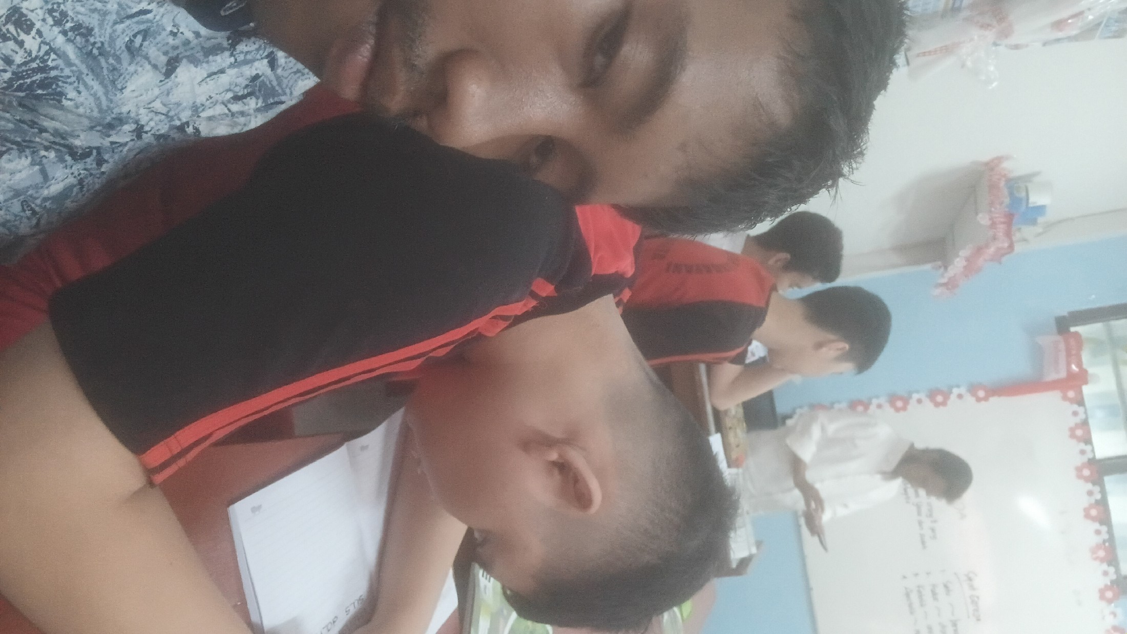 <p>Mendampingi anak anak kelas 12 dalam proses bel...