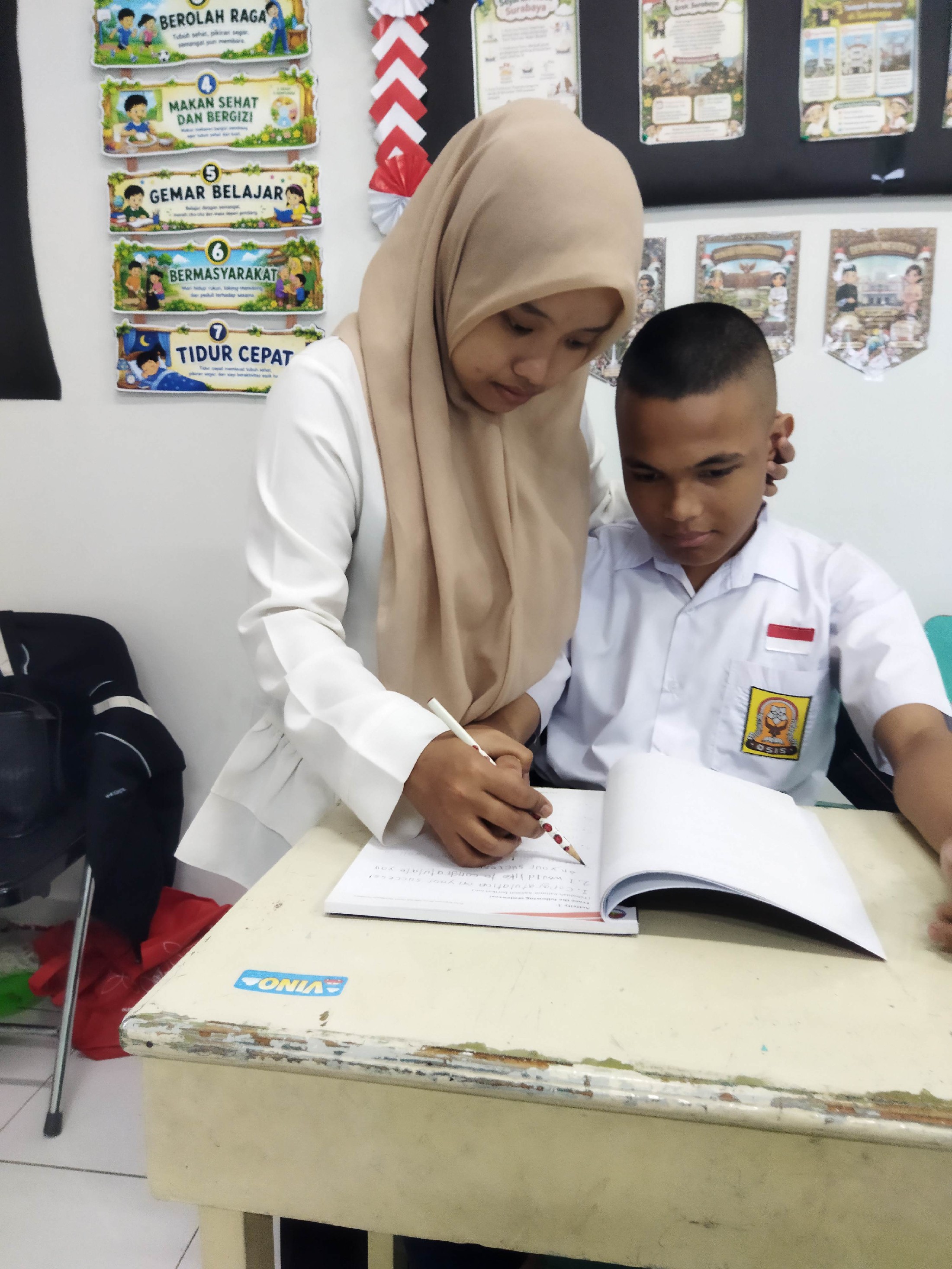 <p>Pendampingan pembelajaran kelas 9 SMP&nbsp;</p>