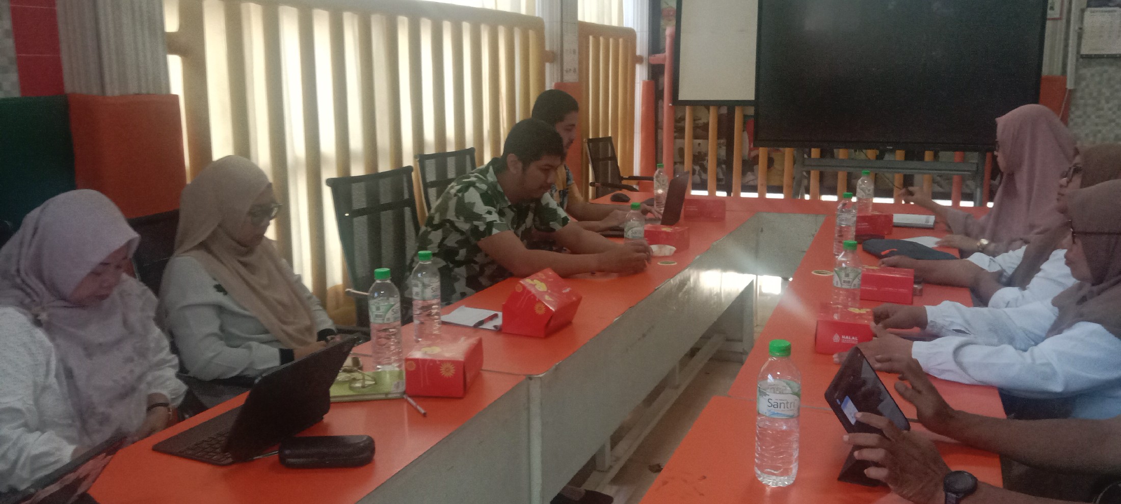 <p>Rapat Bersama Manajemen dan Kepala Sekolah Terk...