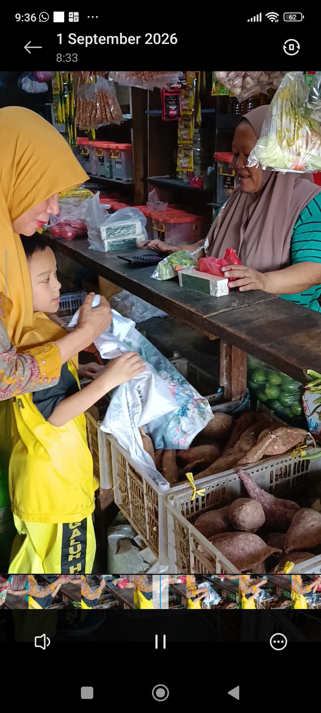 <p>Mendampingi anak anak berlatih belanja ke pasar...