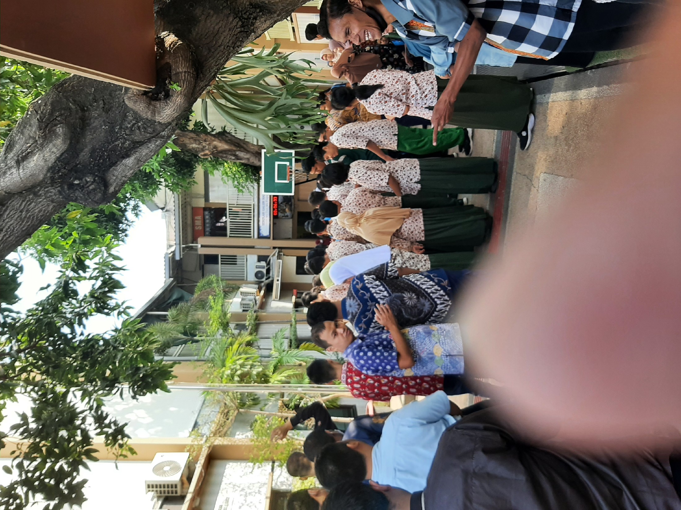 <p>Apel pagi</p>