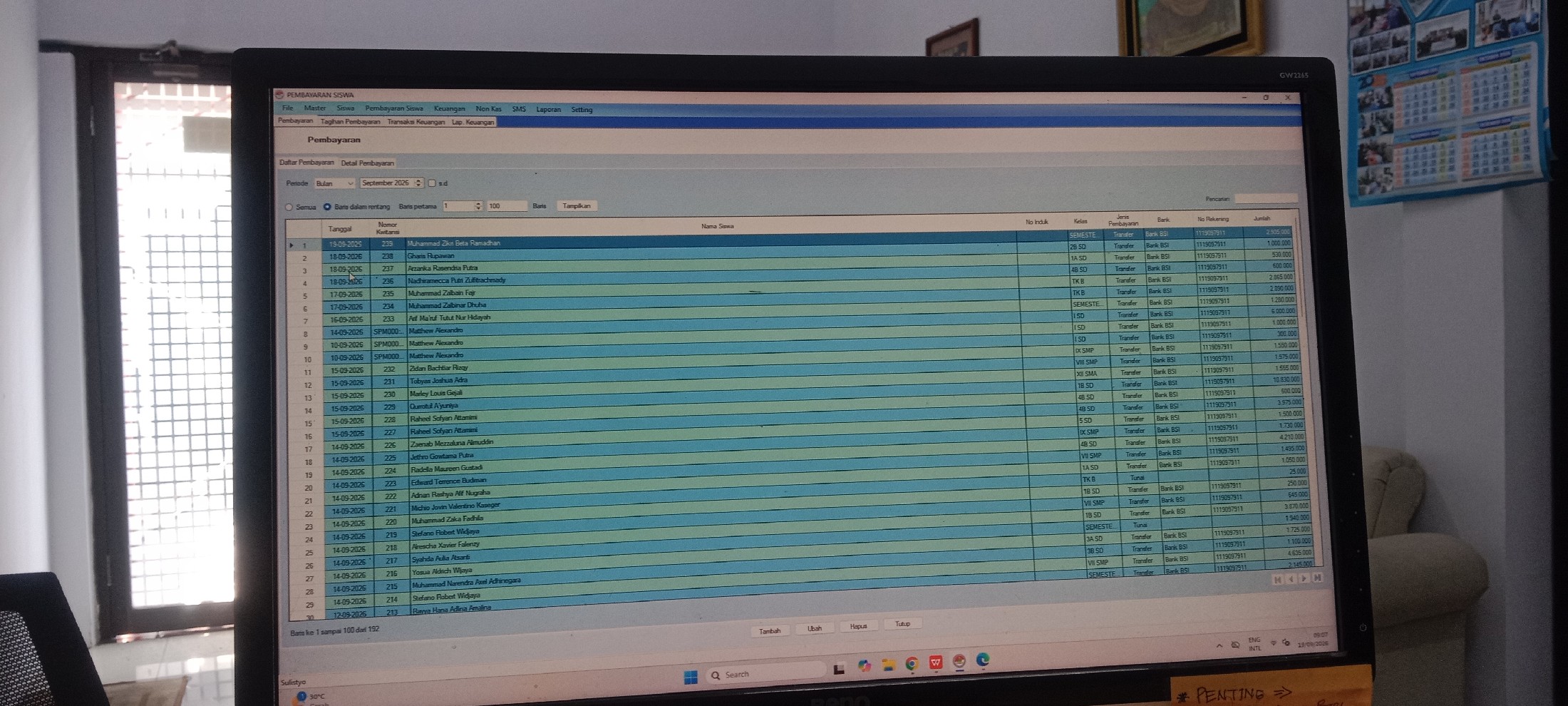 <p>Pemrosesan pembayaran SPP dan input data kitir...