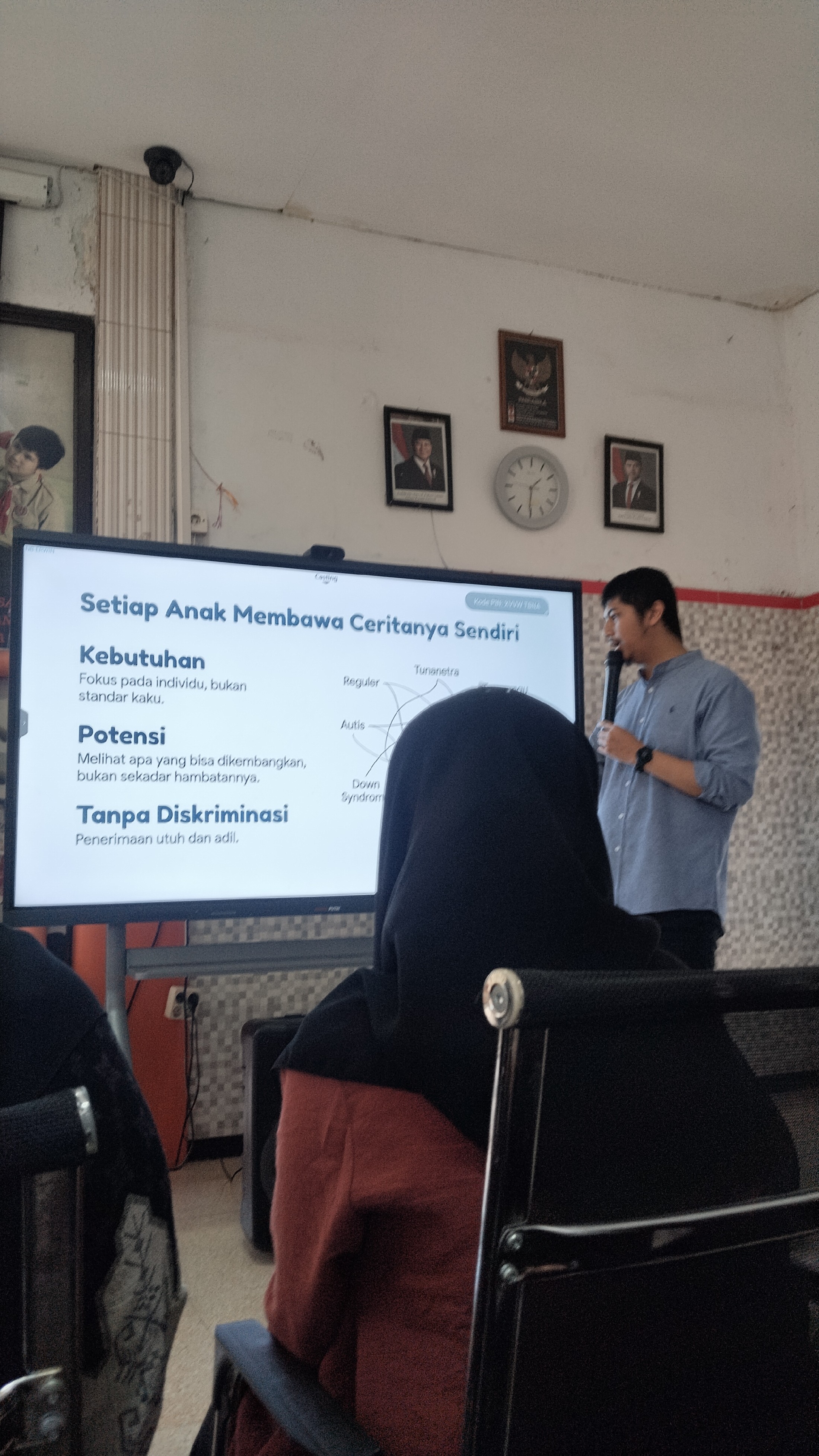 <p>Mengikuti kegiatan Penguatan Staf Galuh Handaya...