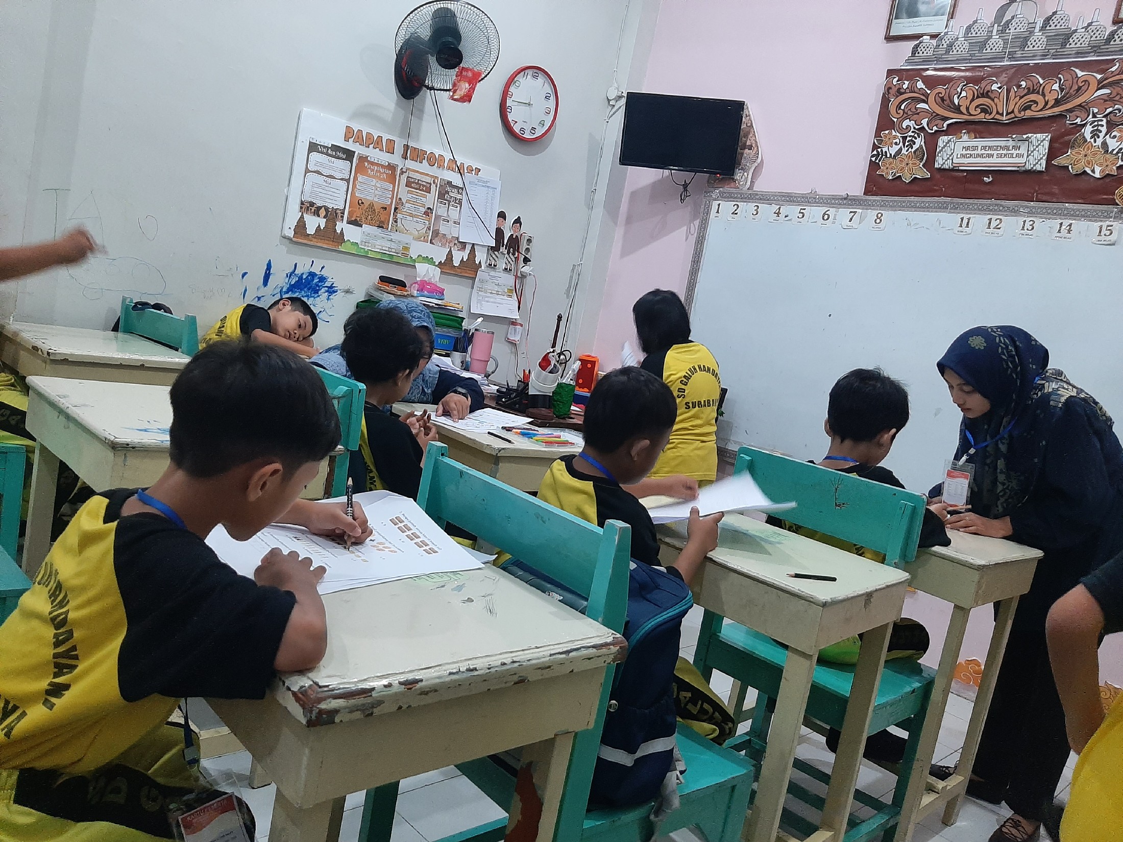 <p>Jaga ujian sts&nbsp;</p>