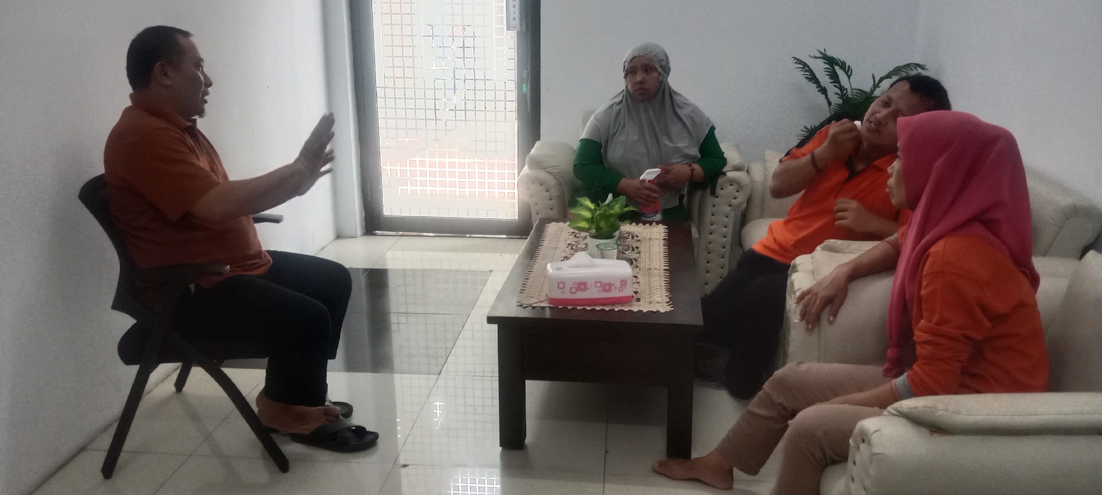 <p>Briefing bersama bagian umum terkait evaluasi d...