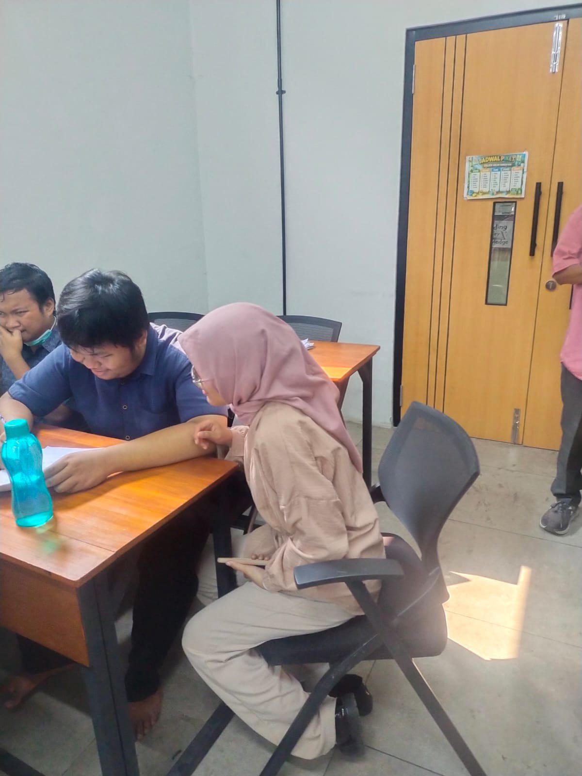 <p>Mendampingi PTS hari keempat mata pelajaran pen...