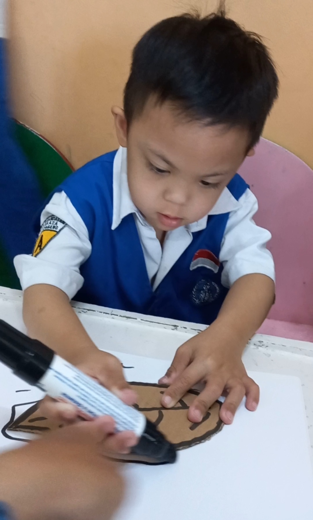 Menjiplak gambar sederhana