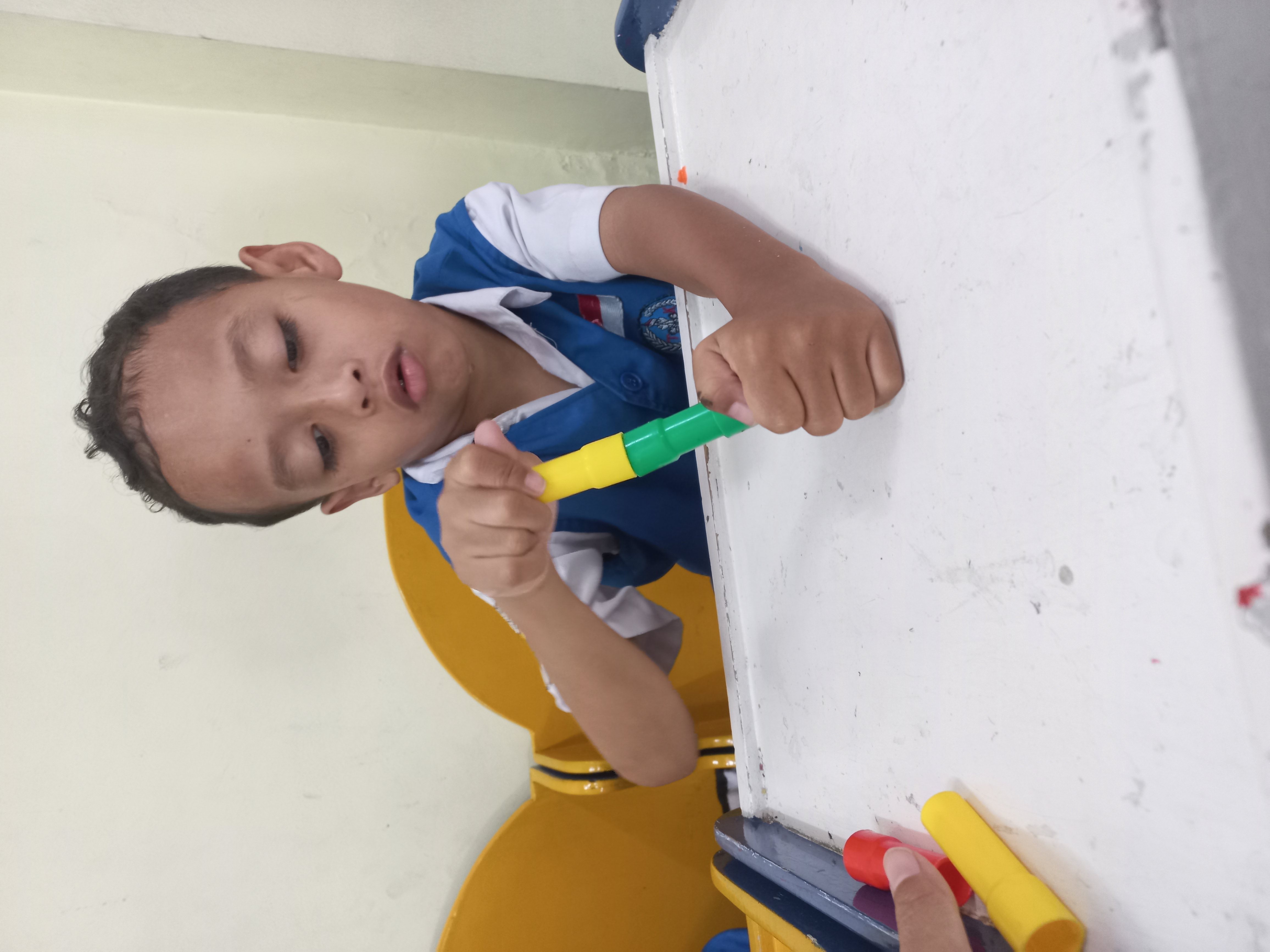 Bermain pipa lego