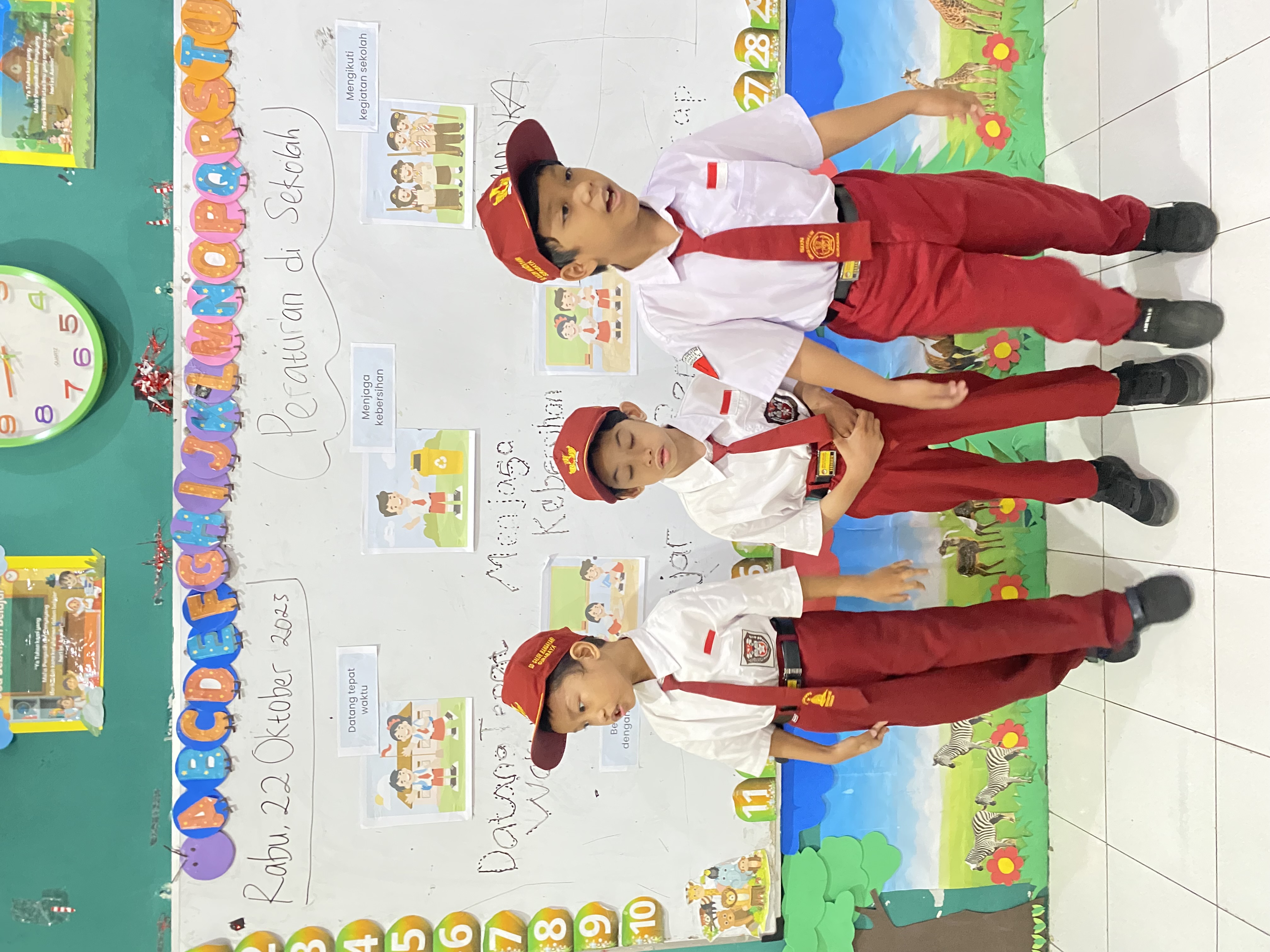 Peraturan di sekolah