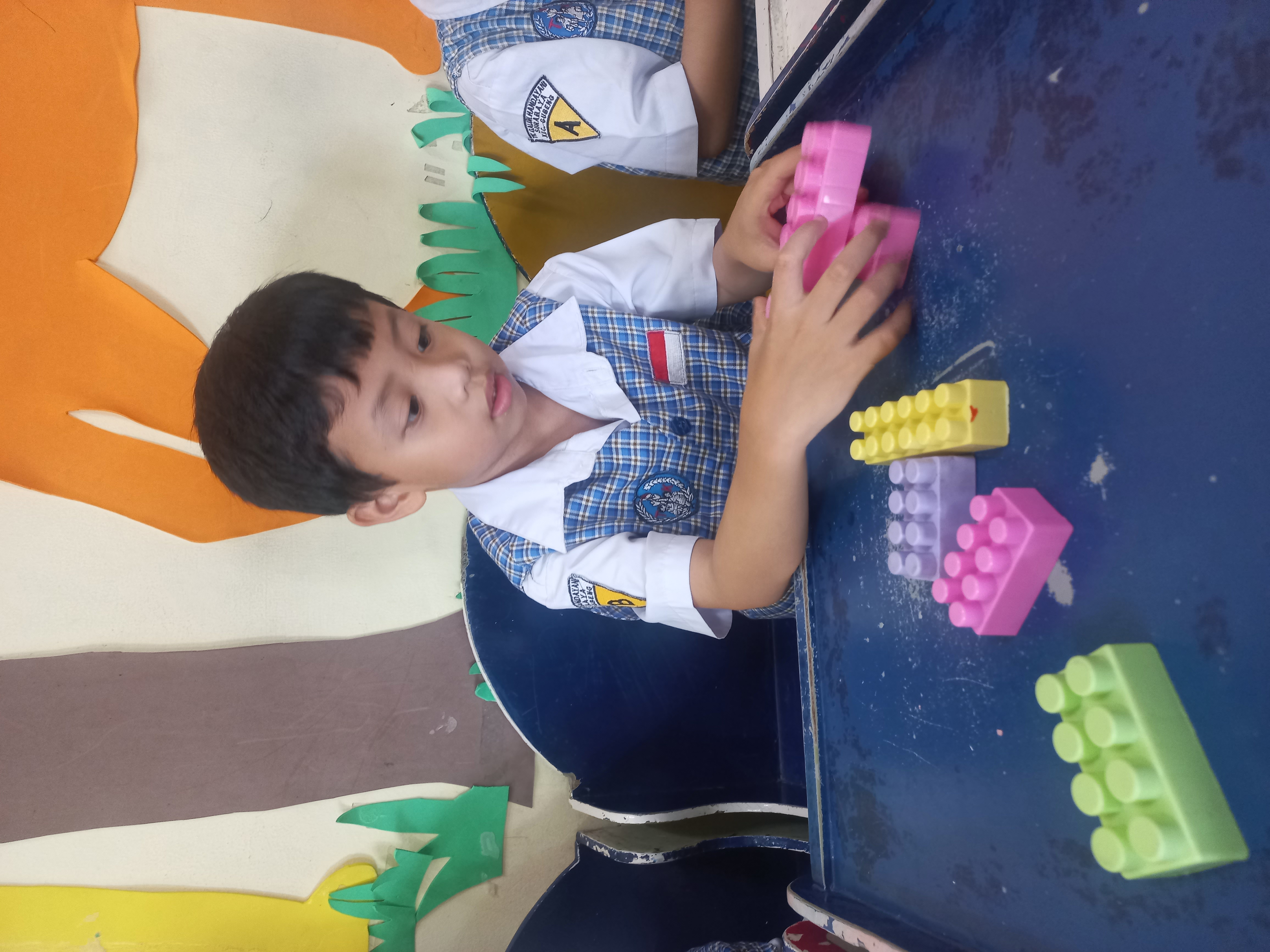 Bermain lego
