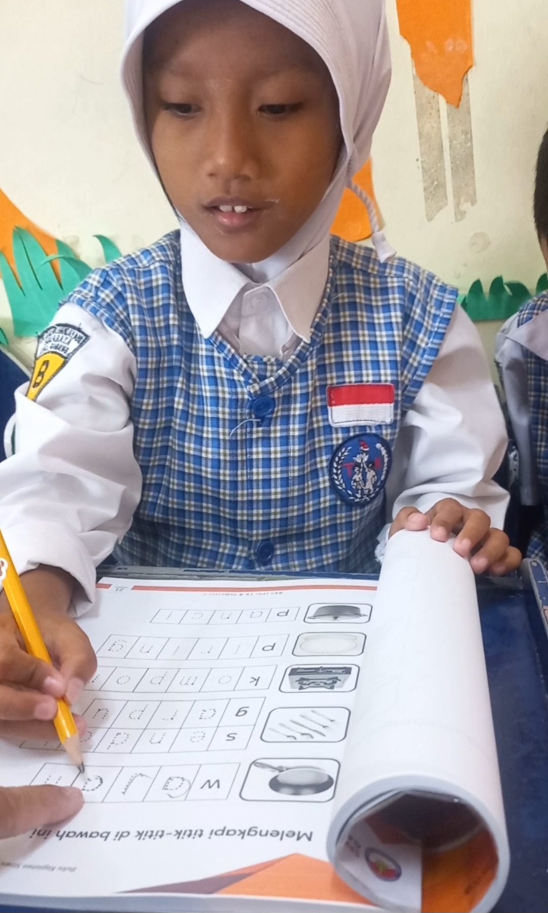 Mengerjakan BKS IPS
