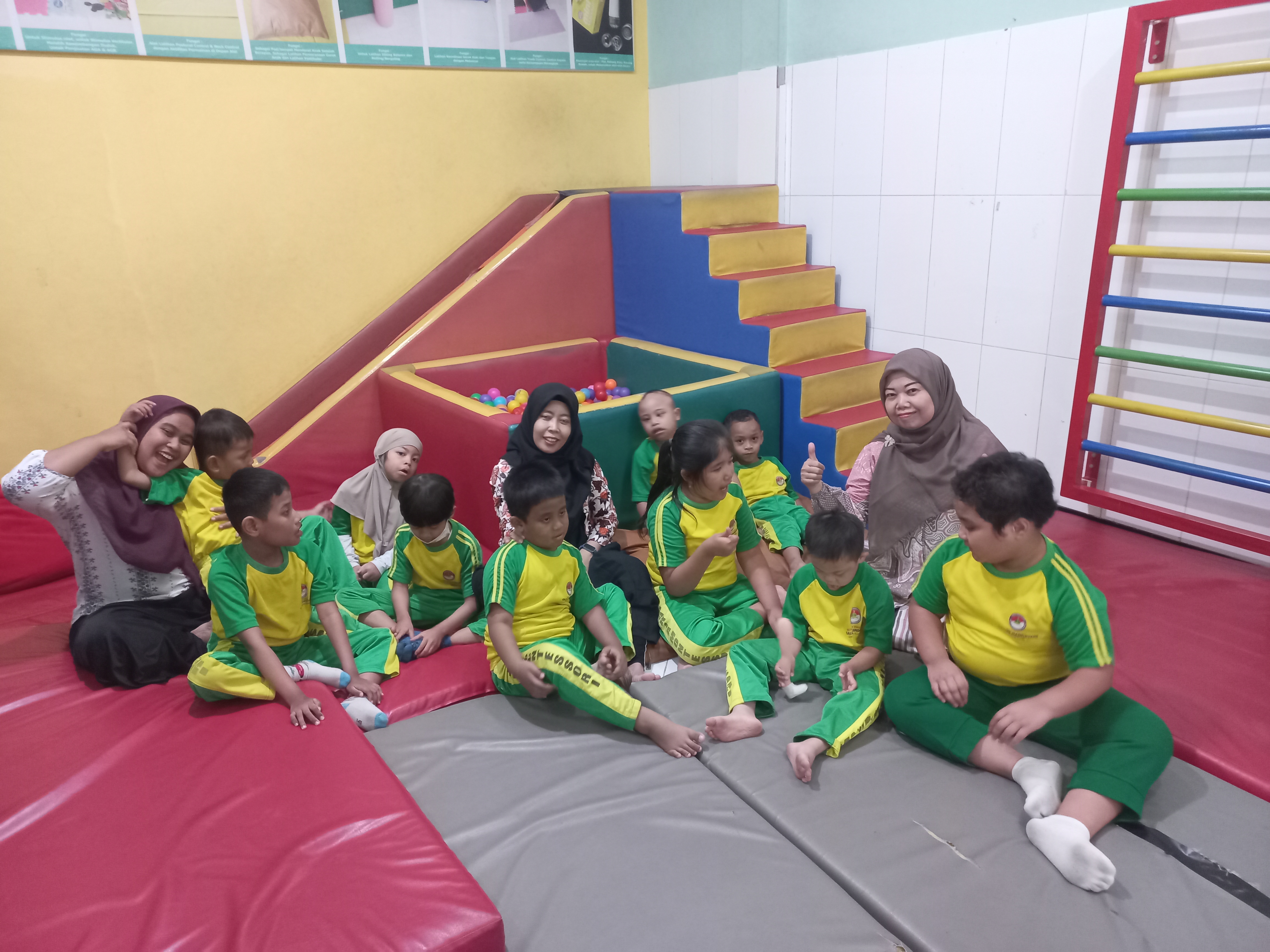 Bermain di playground Terapi