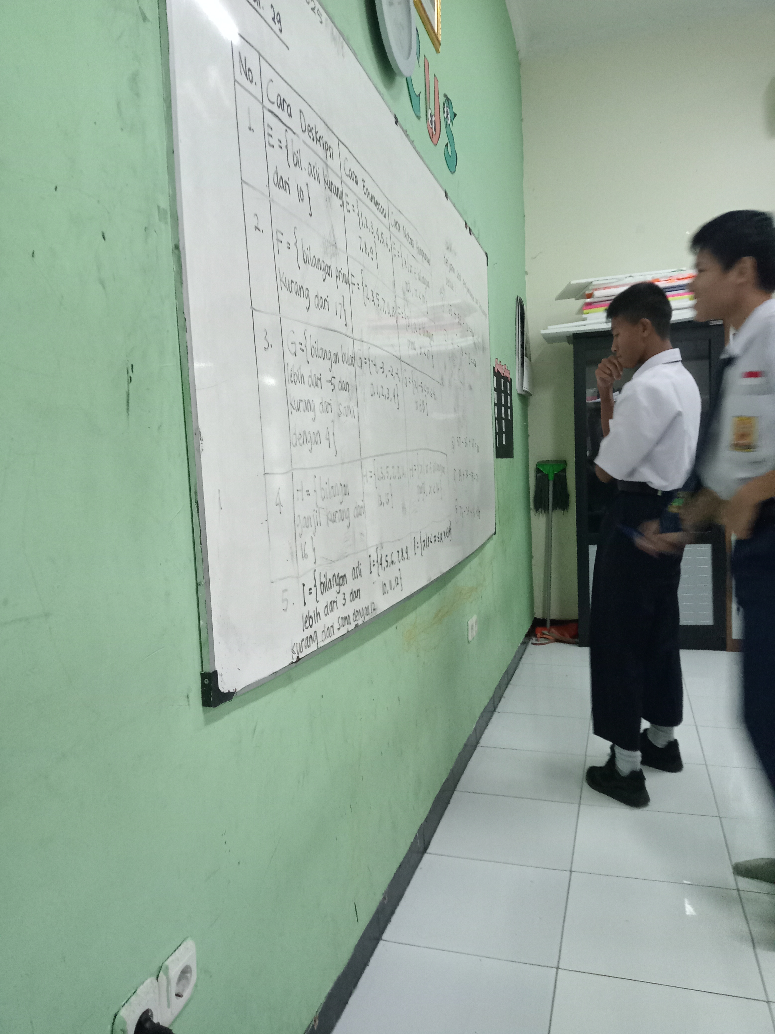 Himpunan (Latihan soal penyajian himpunan) + Penjumlahan dan pengurangan bilangan puluhan 
