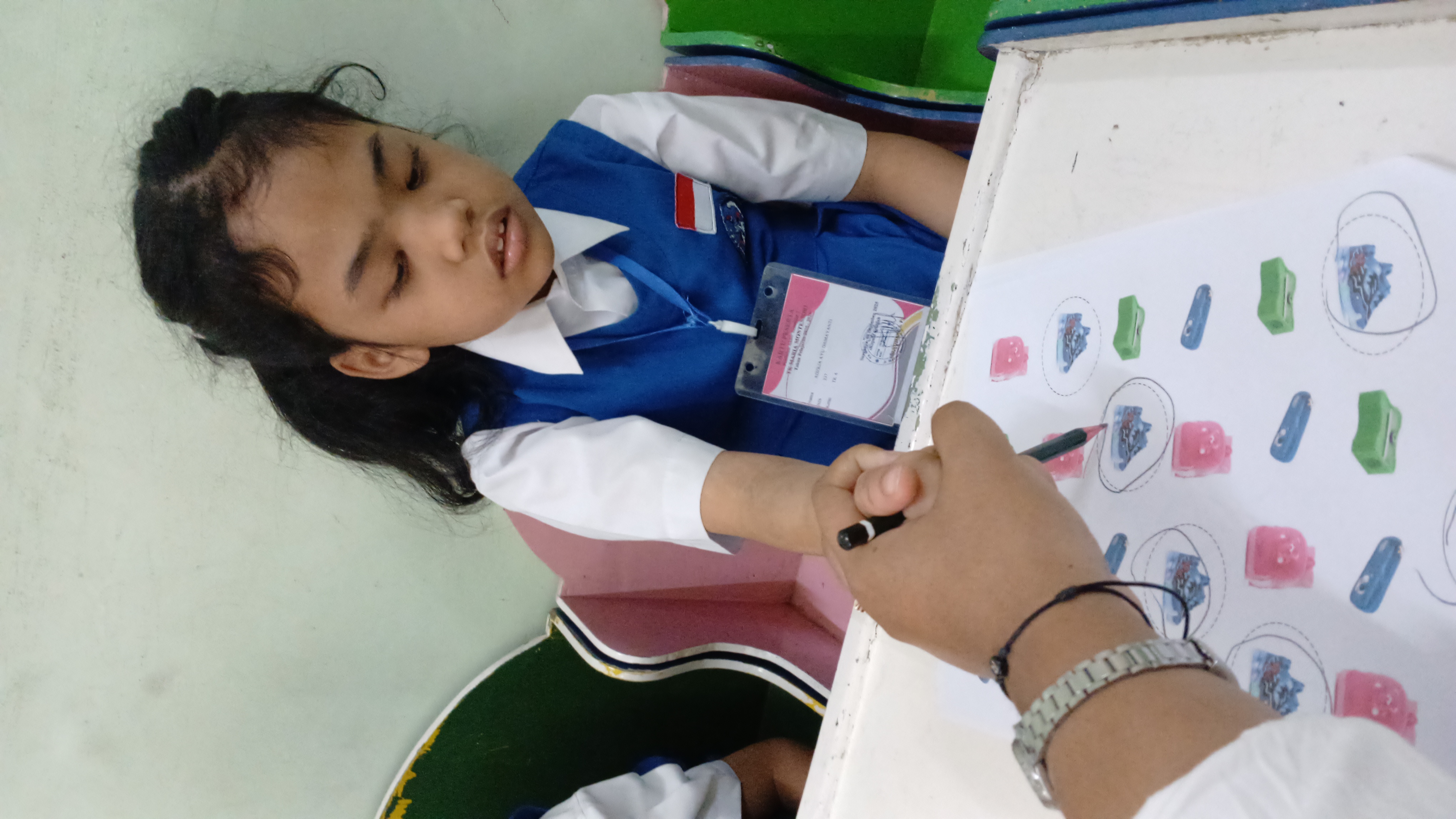 Mengerjakan PAS bahasa