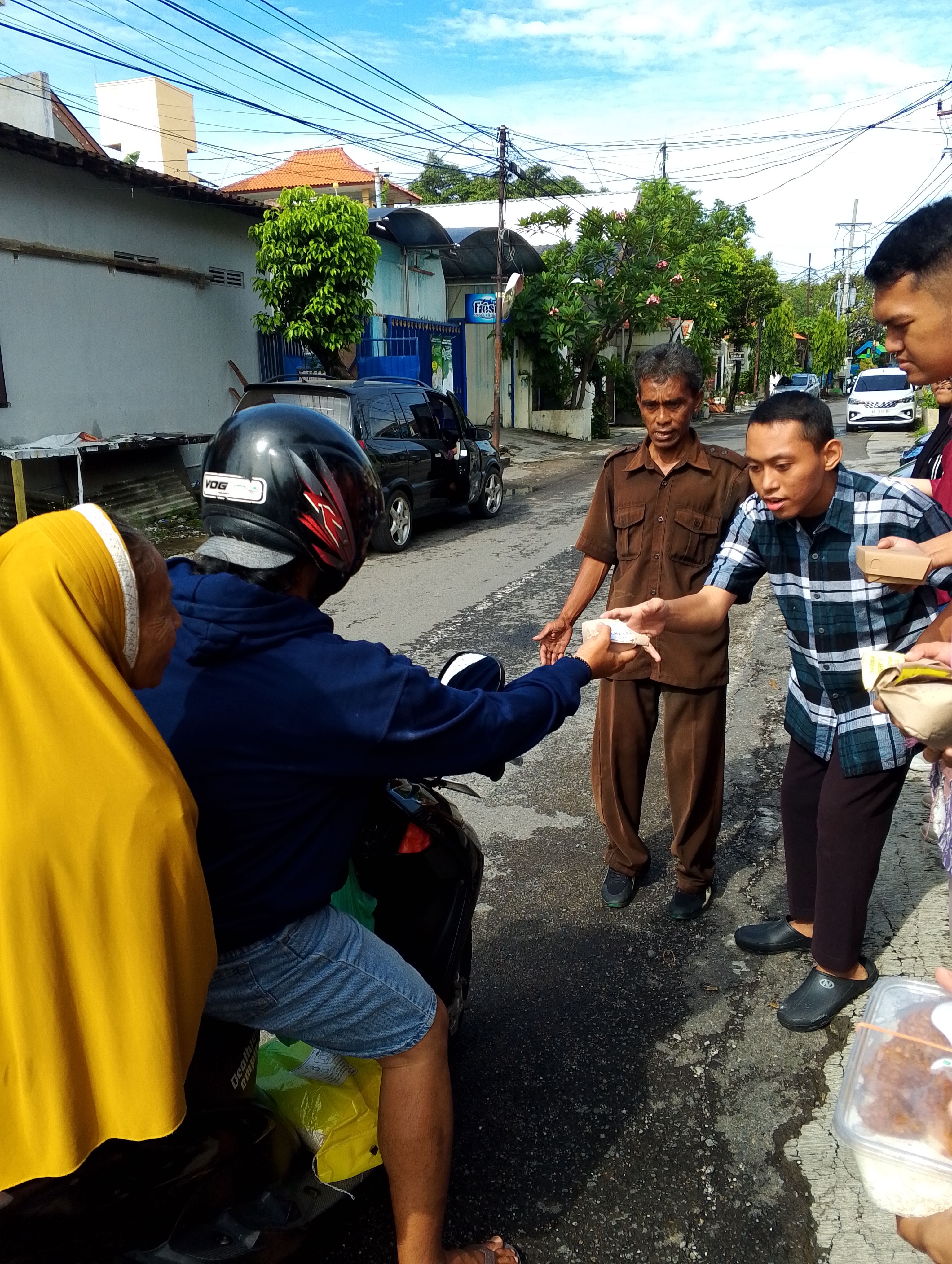 Jumat berbagi