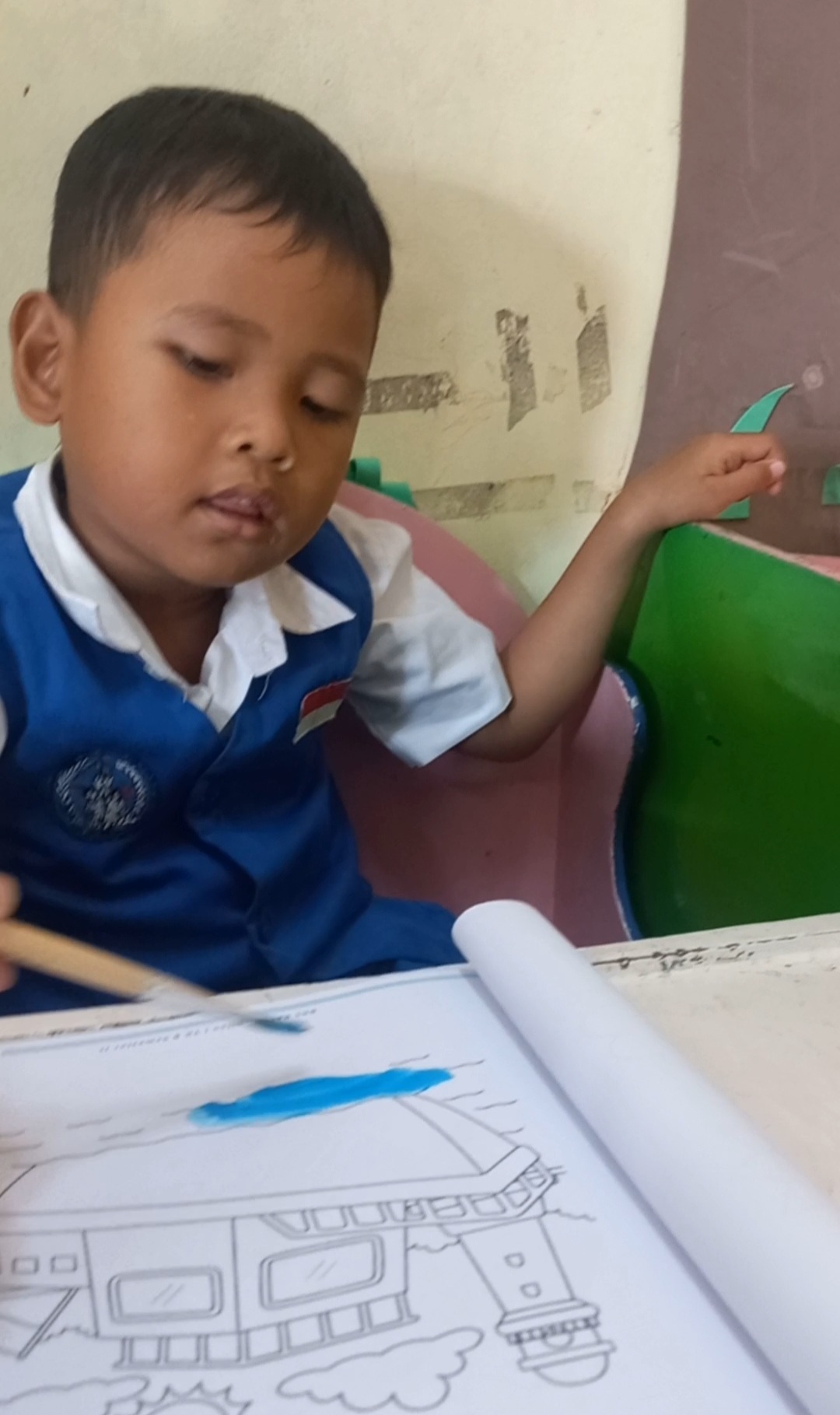 Melukis gambar sederhana