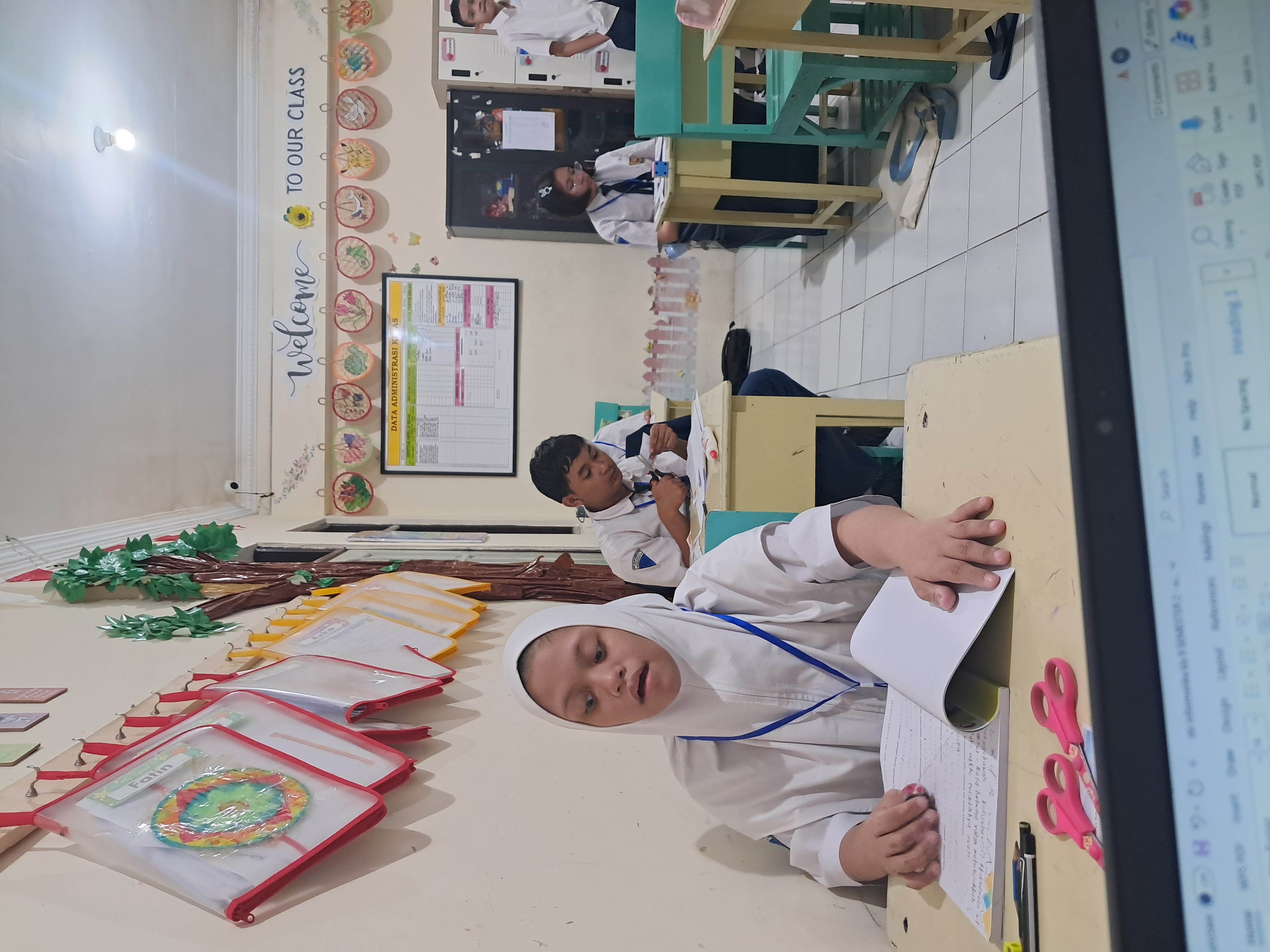 menjaga ujian sts