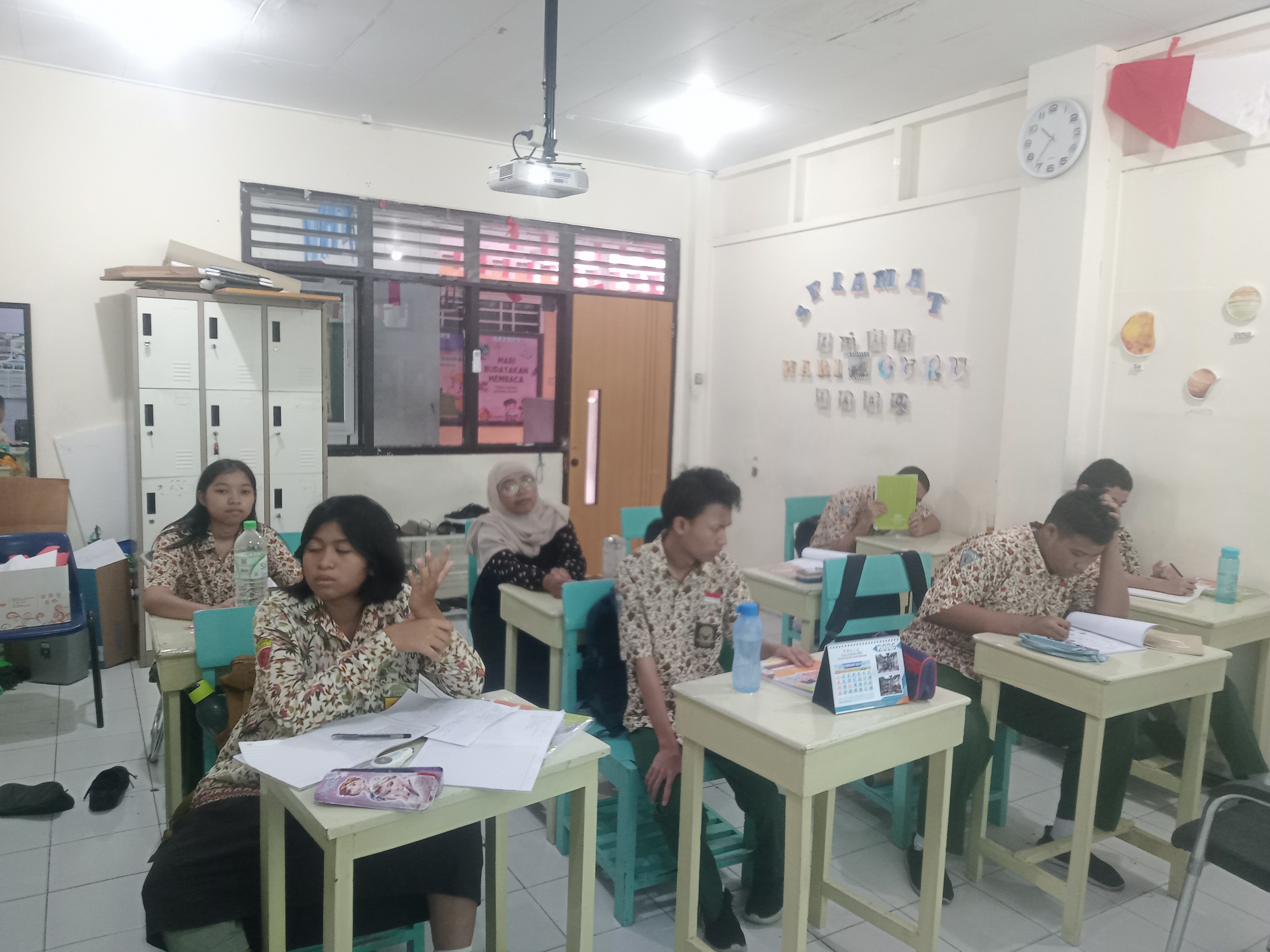 Energi terbarukan dan tak terbarukan