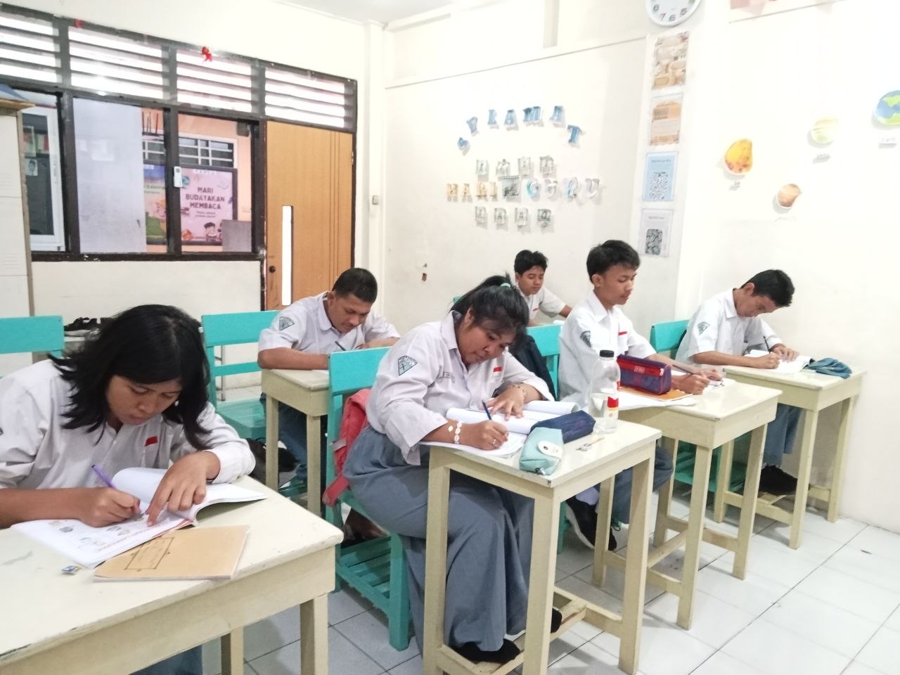 Verb (kata kerja) 