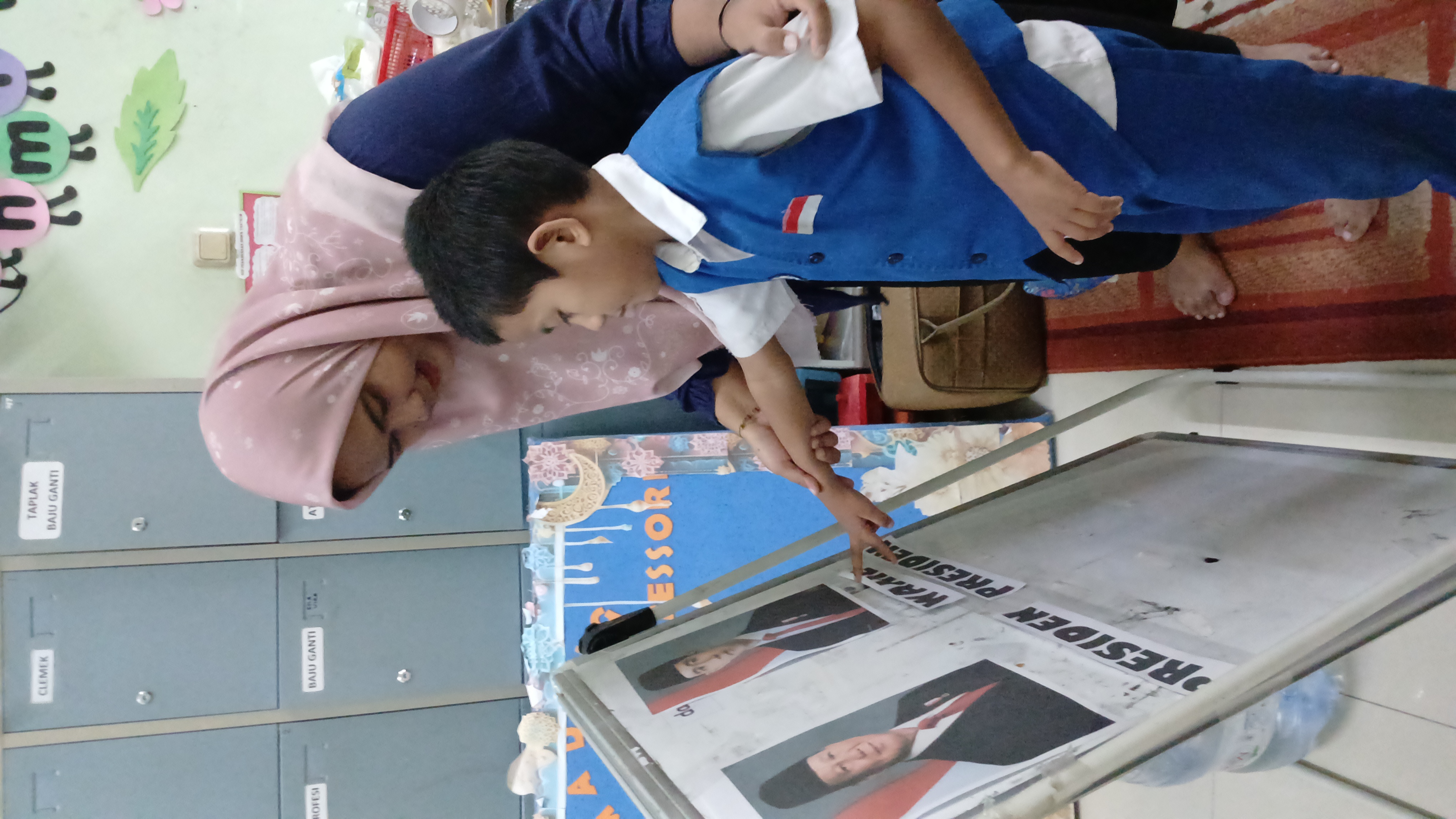 Mengenal presiden dan lempar tangkap bola