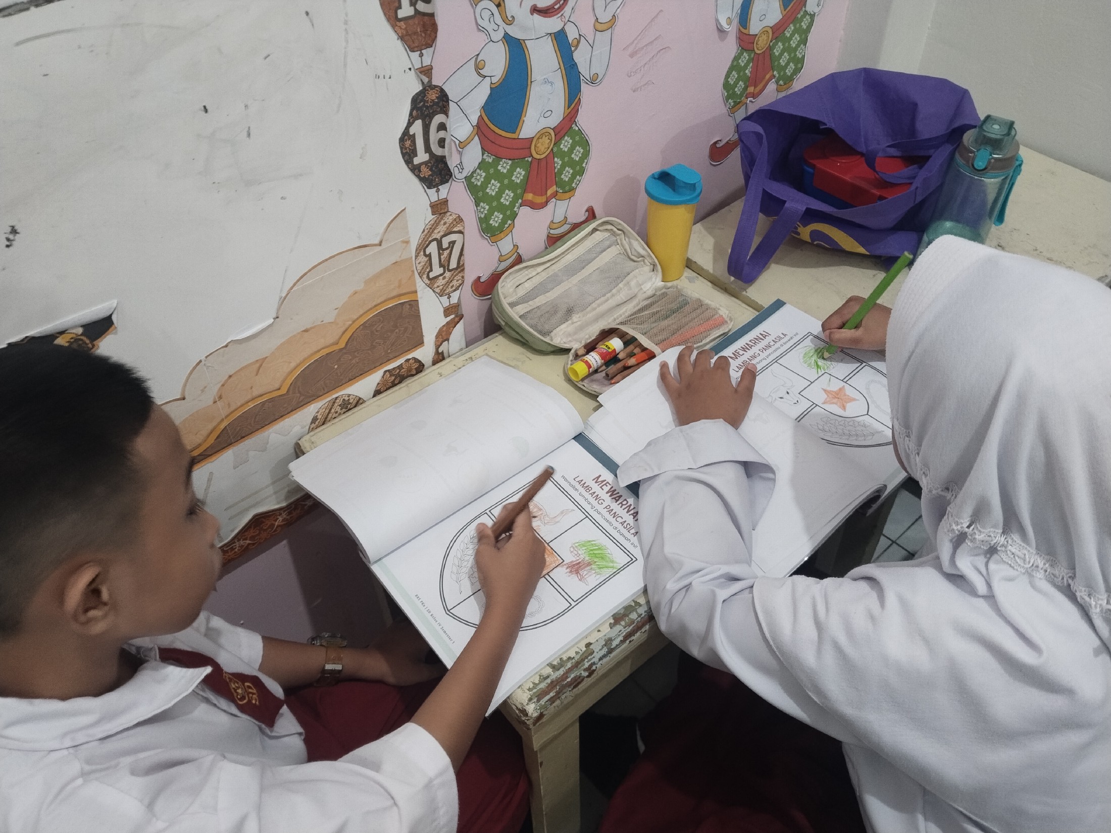 <p>Materi "Lambang Pancasila"</p>